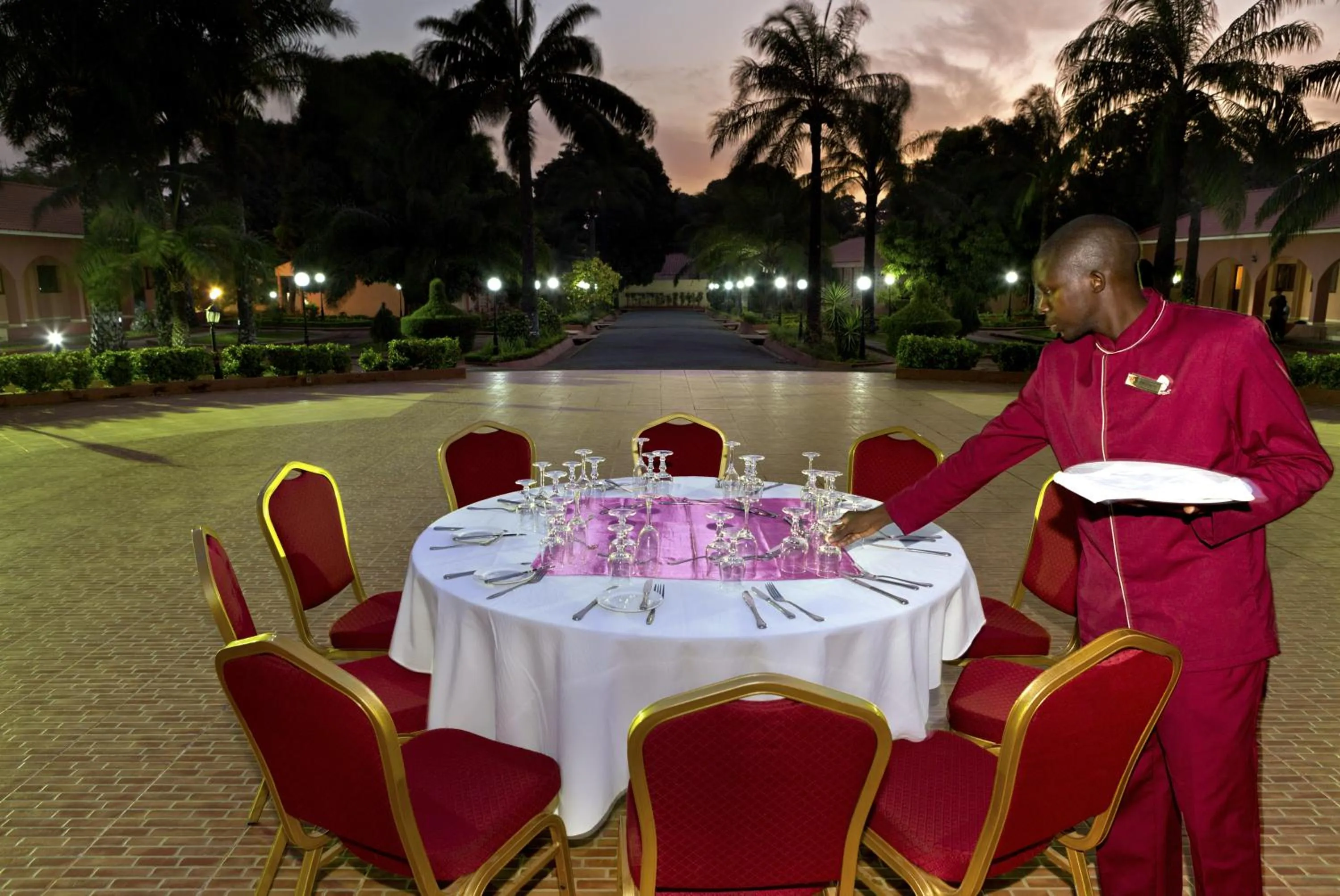 Staff in Dunia Hôtel Bissau