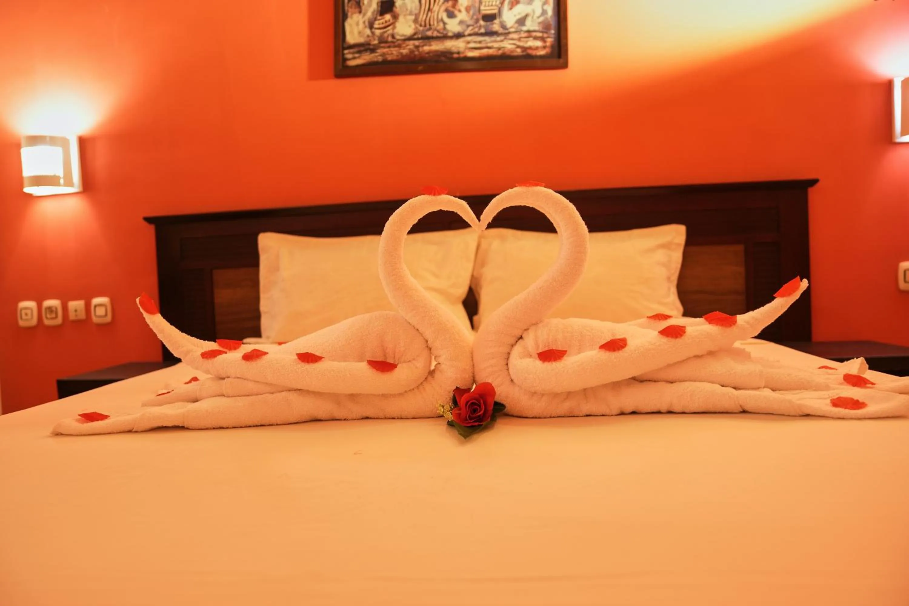 Decorative detail, Bed in Dunia Hôtel Bissau