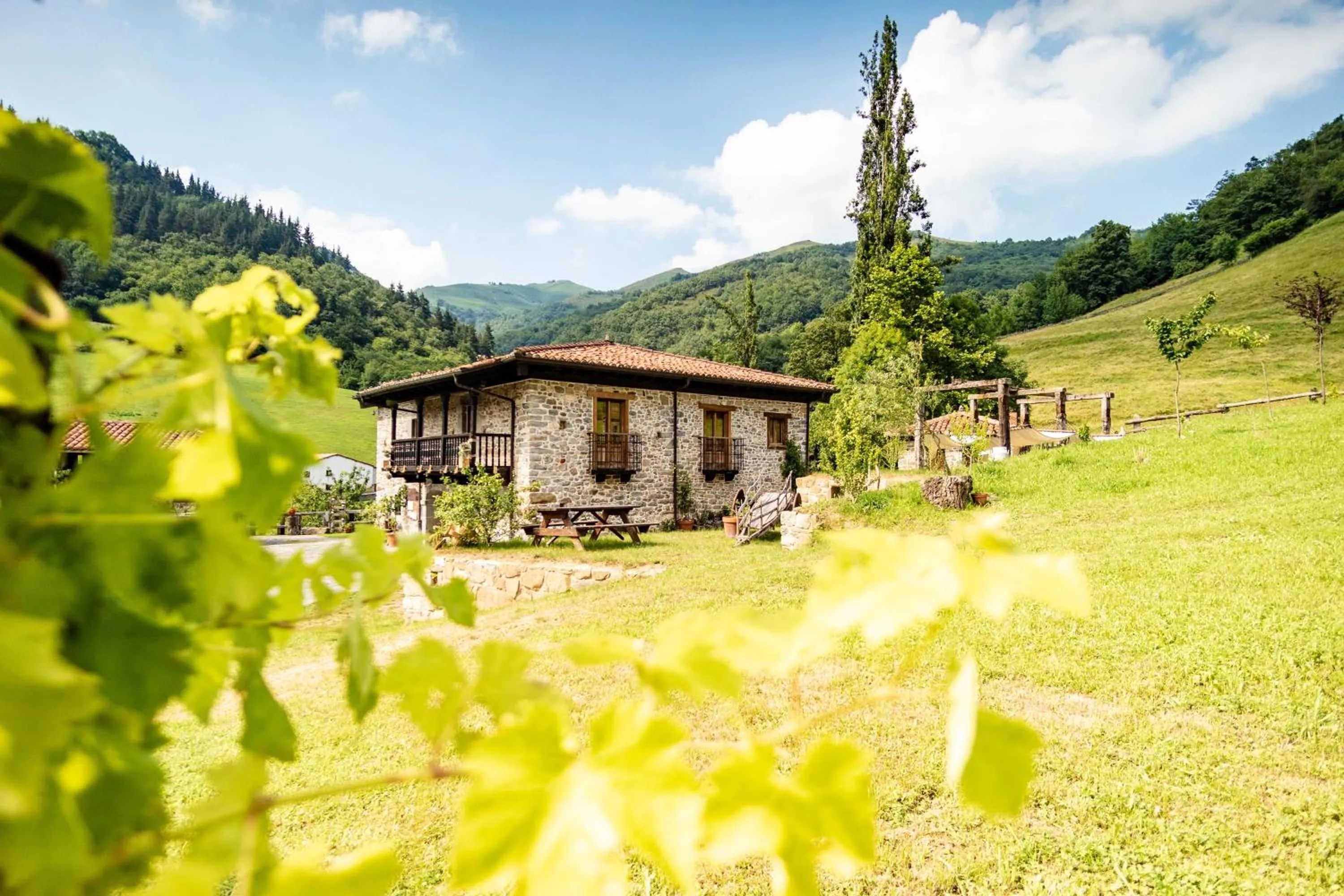 Property building in Casona de El Castañíu
