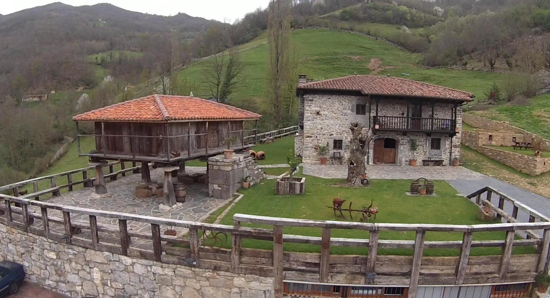 Property building in Casona de El Castañíu
