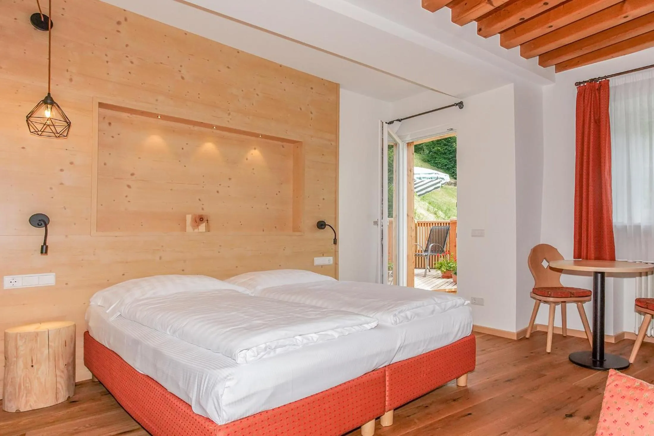 Bedroom, Bed in Berggasthof Locanda Alpina Dorfner