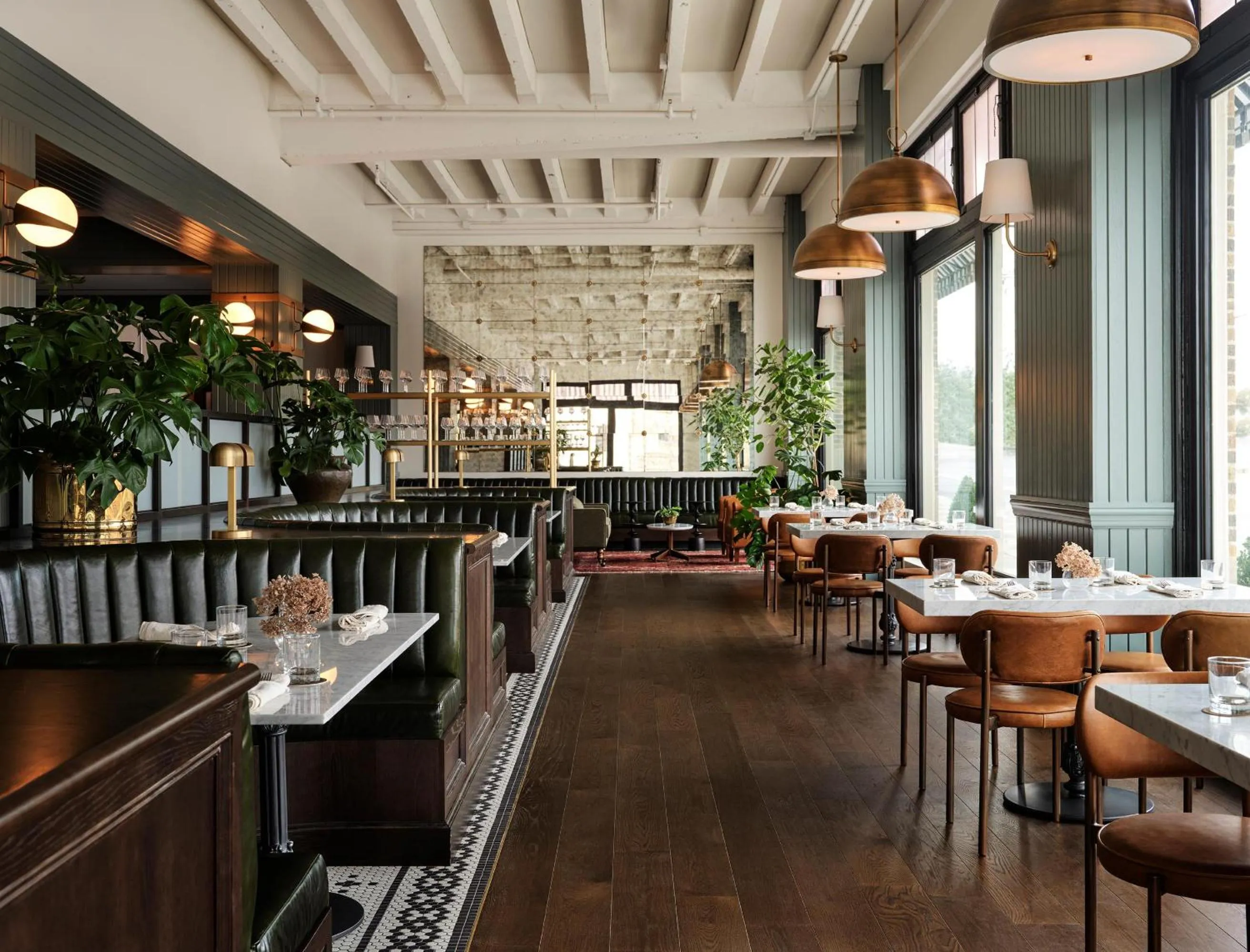 Restaurant/places to eat in Hotel 1928