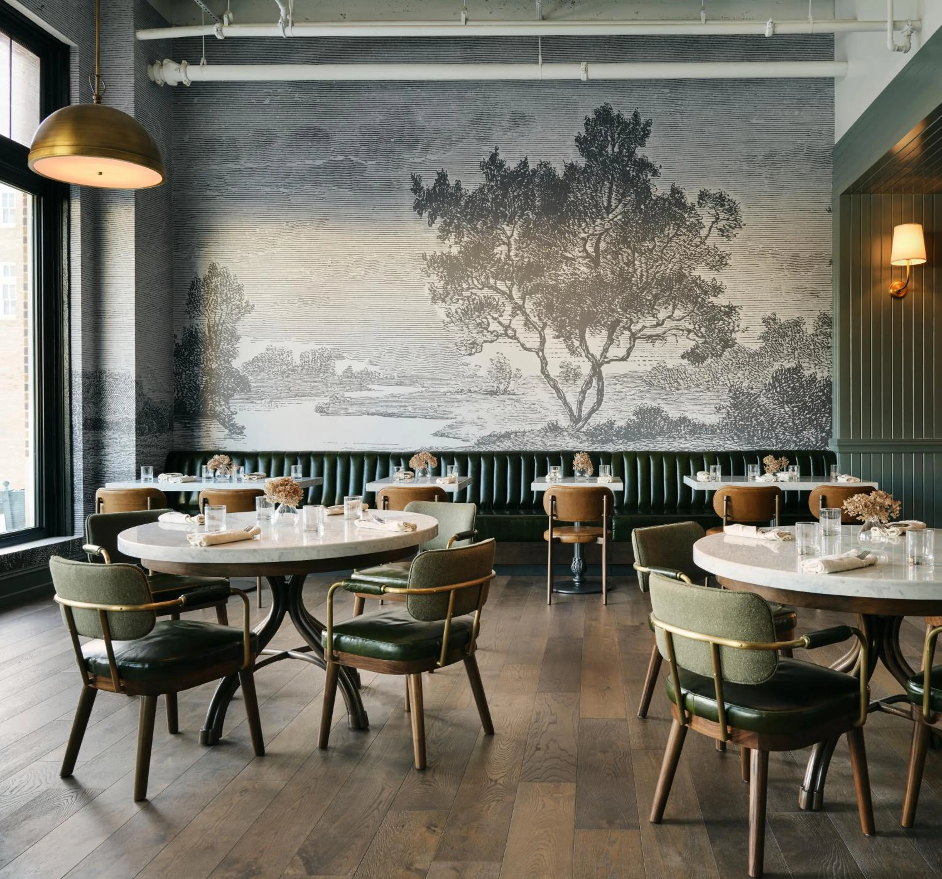 Restaurant/places to eat in Hotel 1928