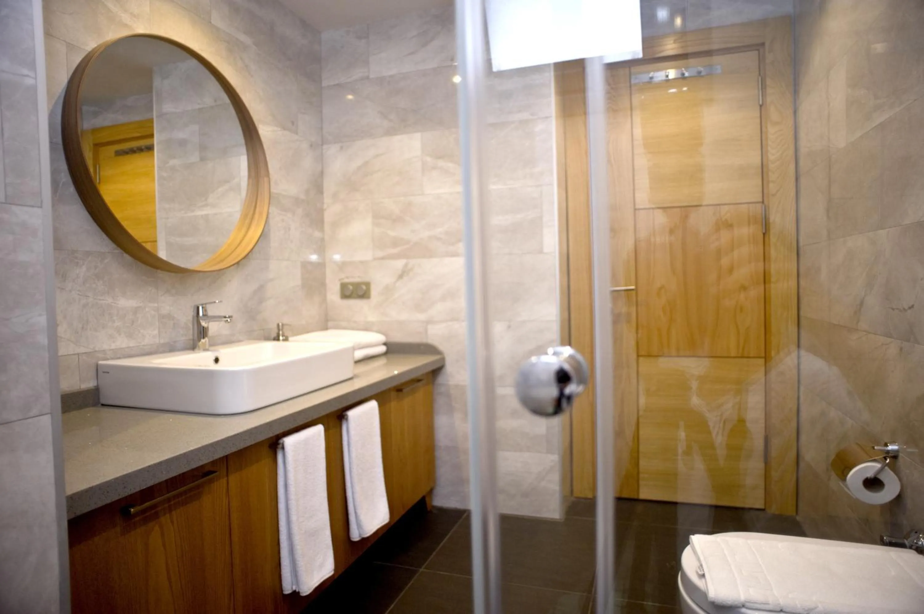 Bathroom in Degirmenburnu Residence