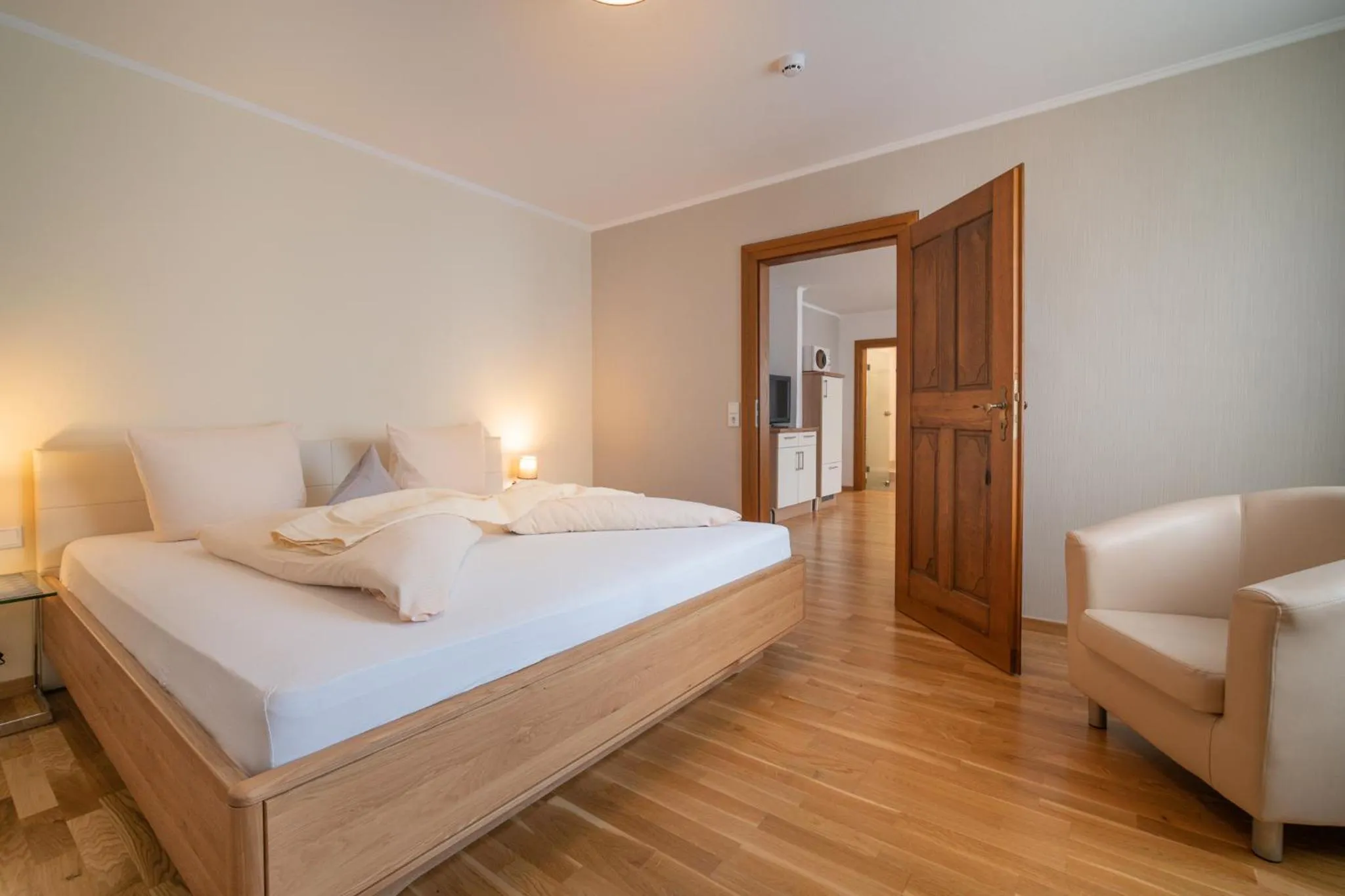 Photo of the whole room, Bed in Hotel- Weingut- Moselloreley