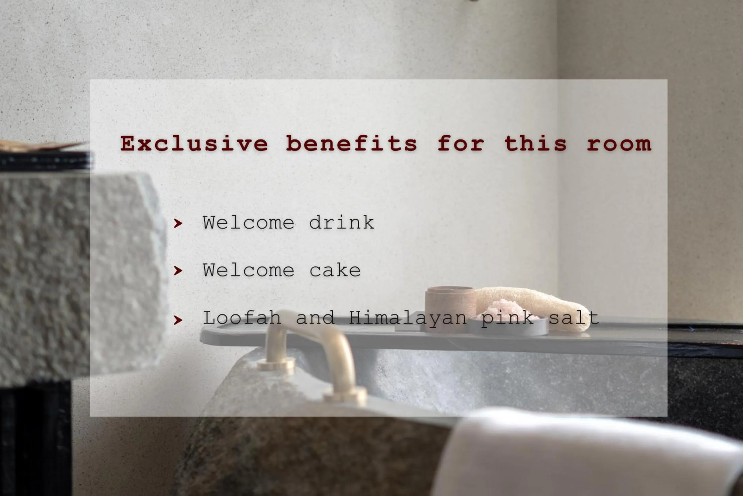 Shower in Hôtel de Soie