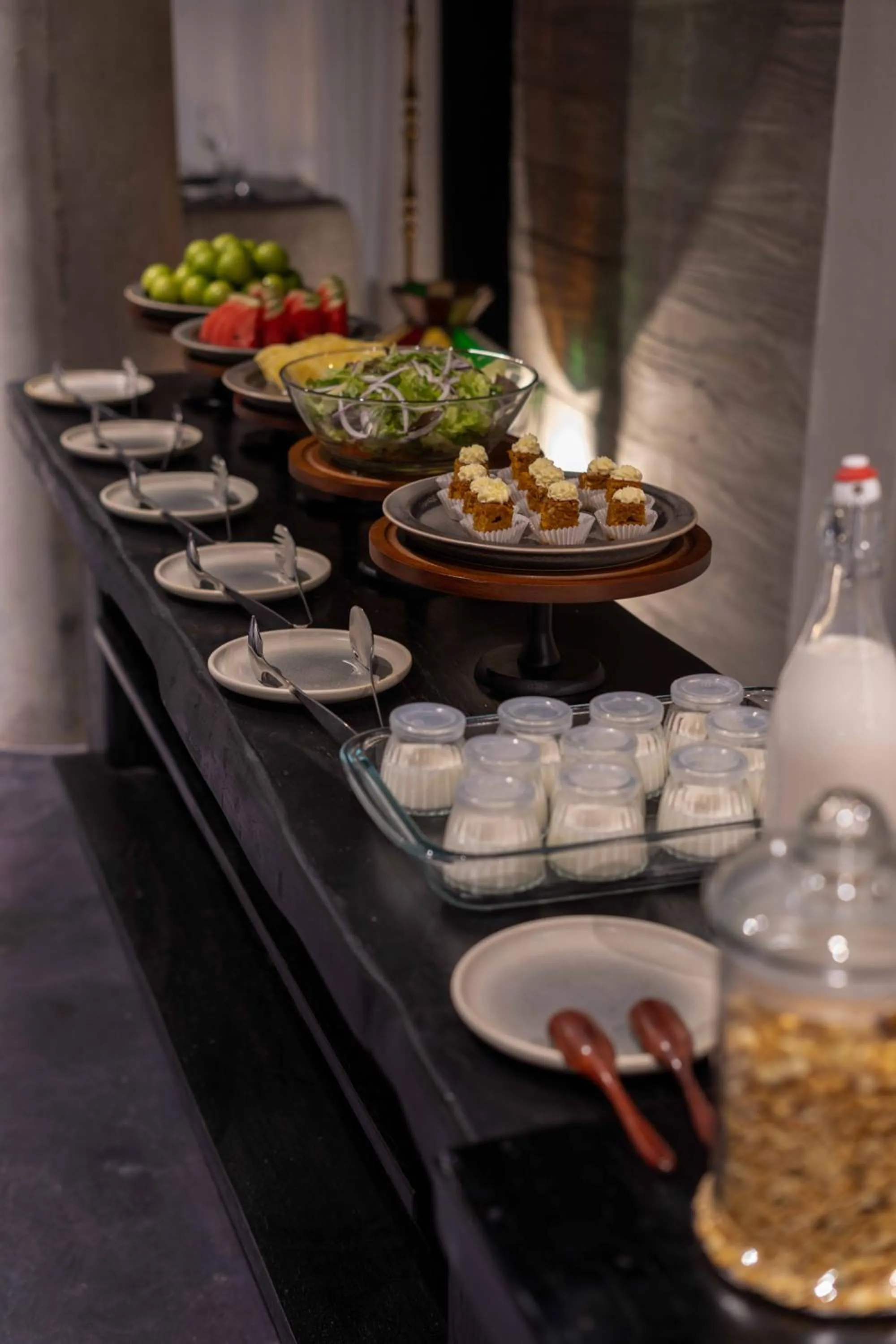 Restaurant/places to eat in Hôtel de Soie