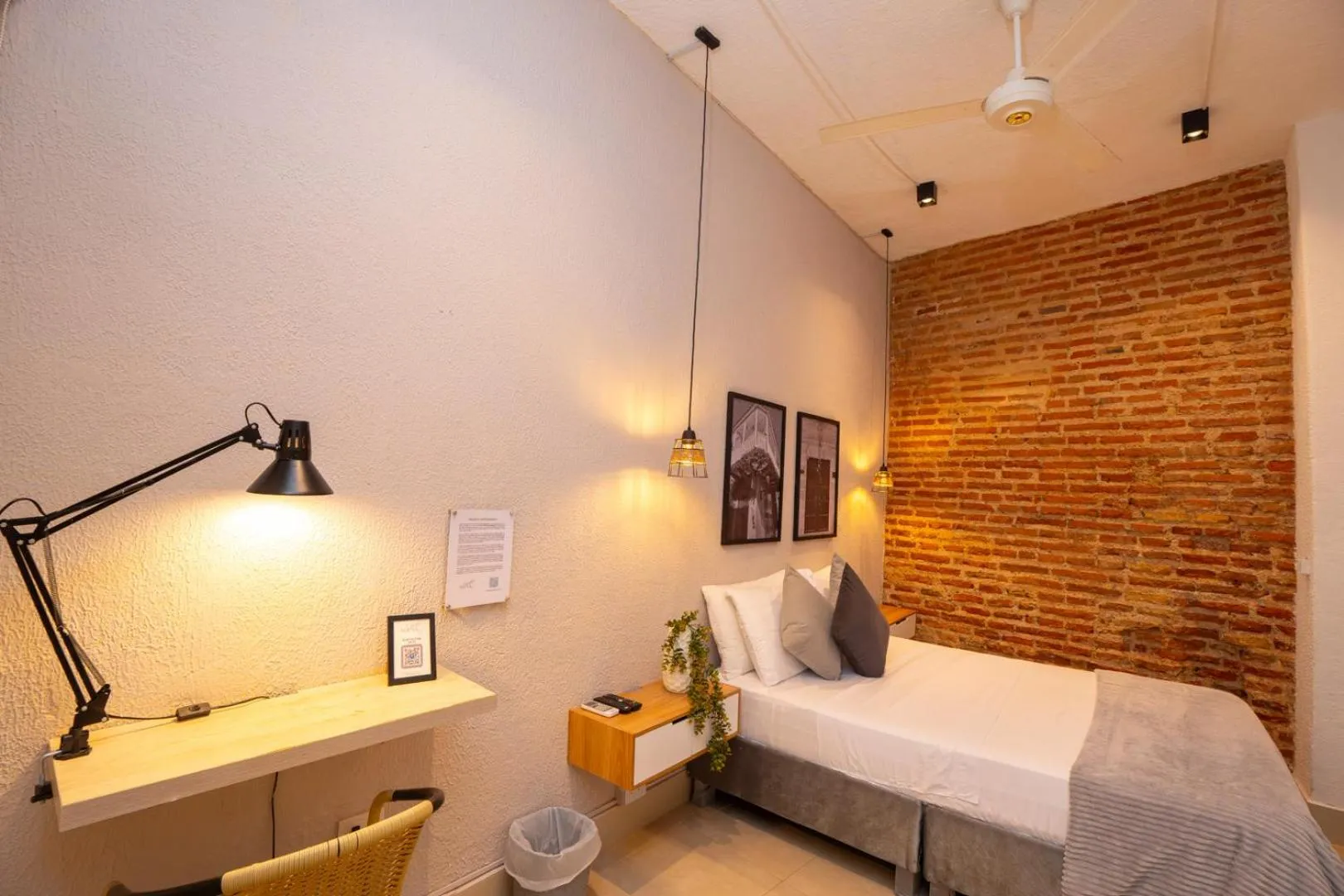 Photo of the whole room, Bed in Hotel Casa Agena