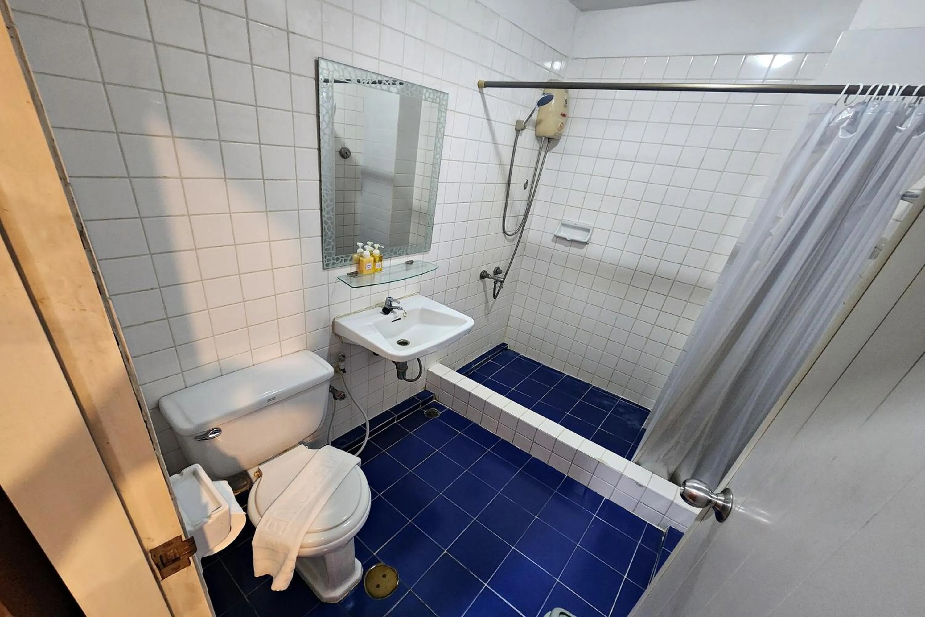 Bathroom in Suan Sunandha Palace Hotel