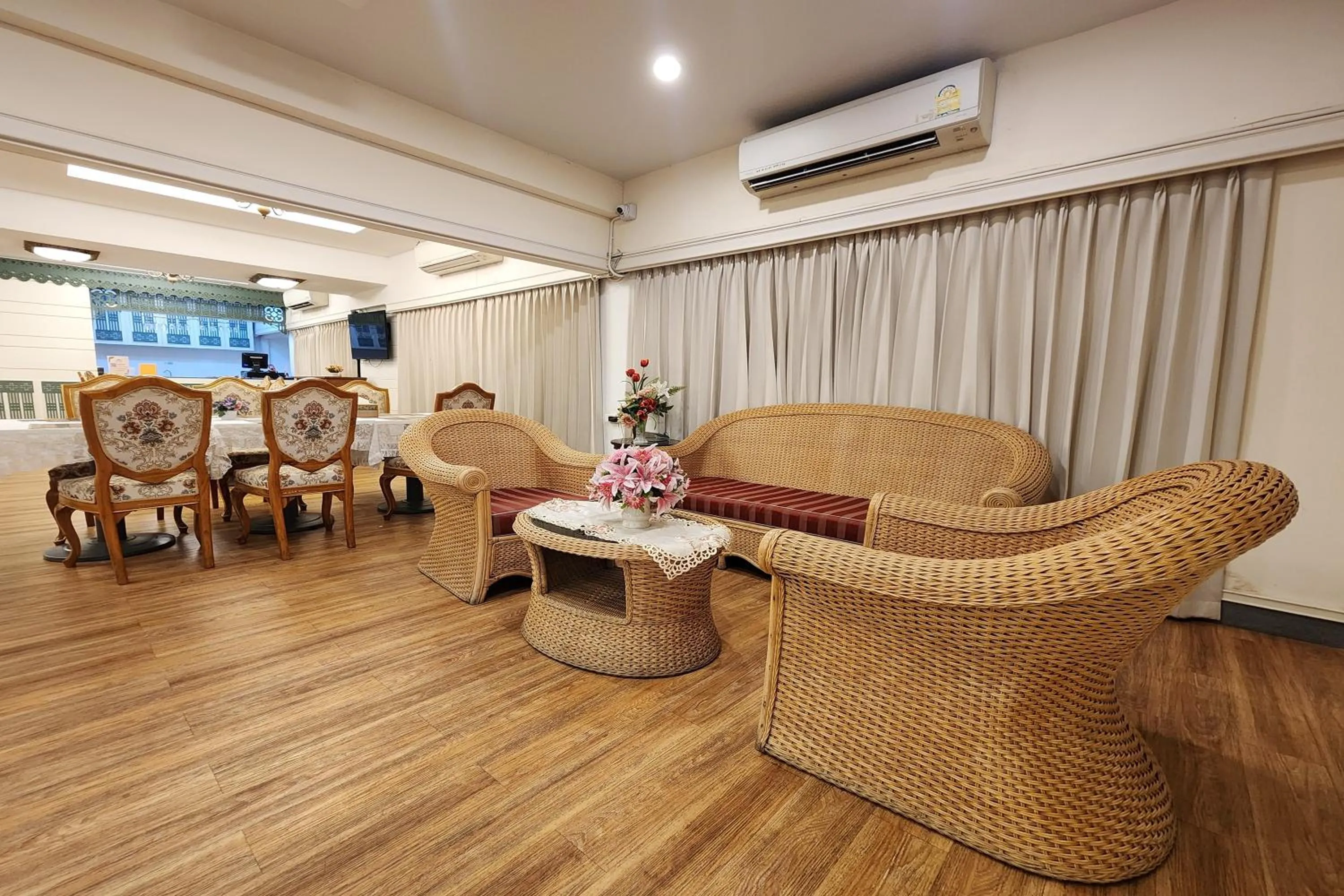 Living room in Suan Sunandha Palace Hotel