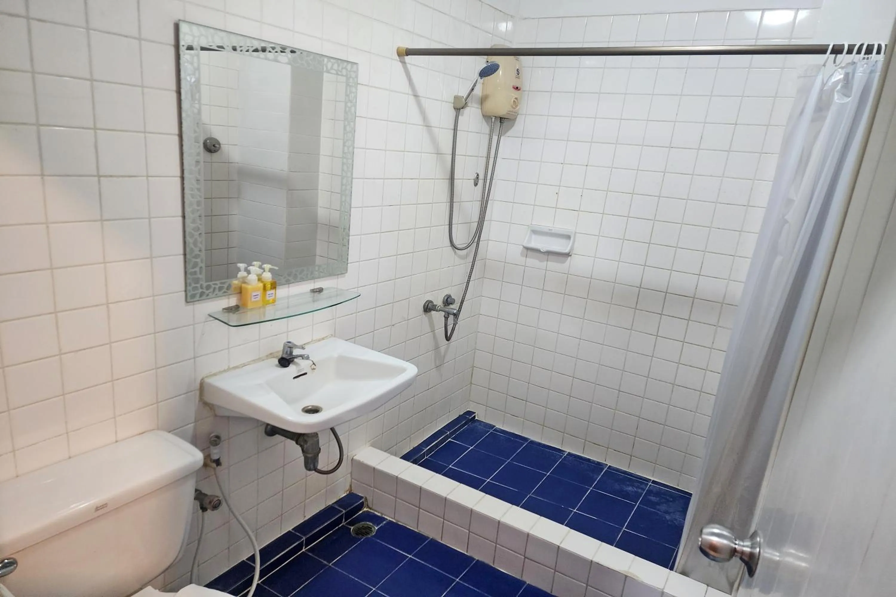Bathroom in Suan Sunandha Palace Hotel