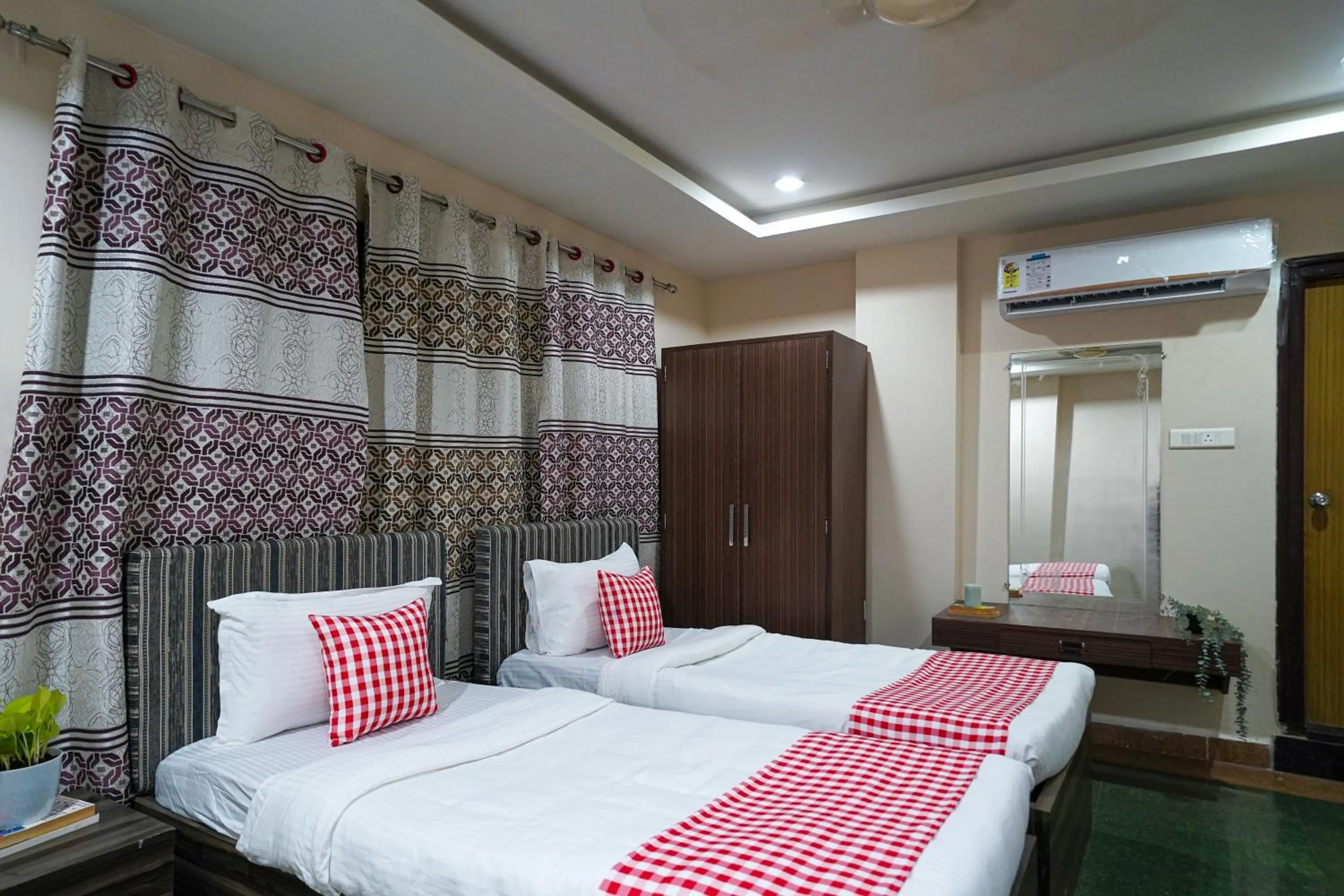 Bed in Open Hotel by Olive - Oceanic Vibes Hotel - RK Beach