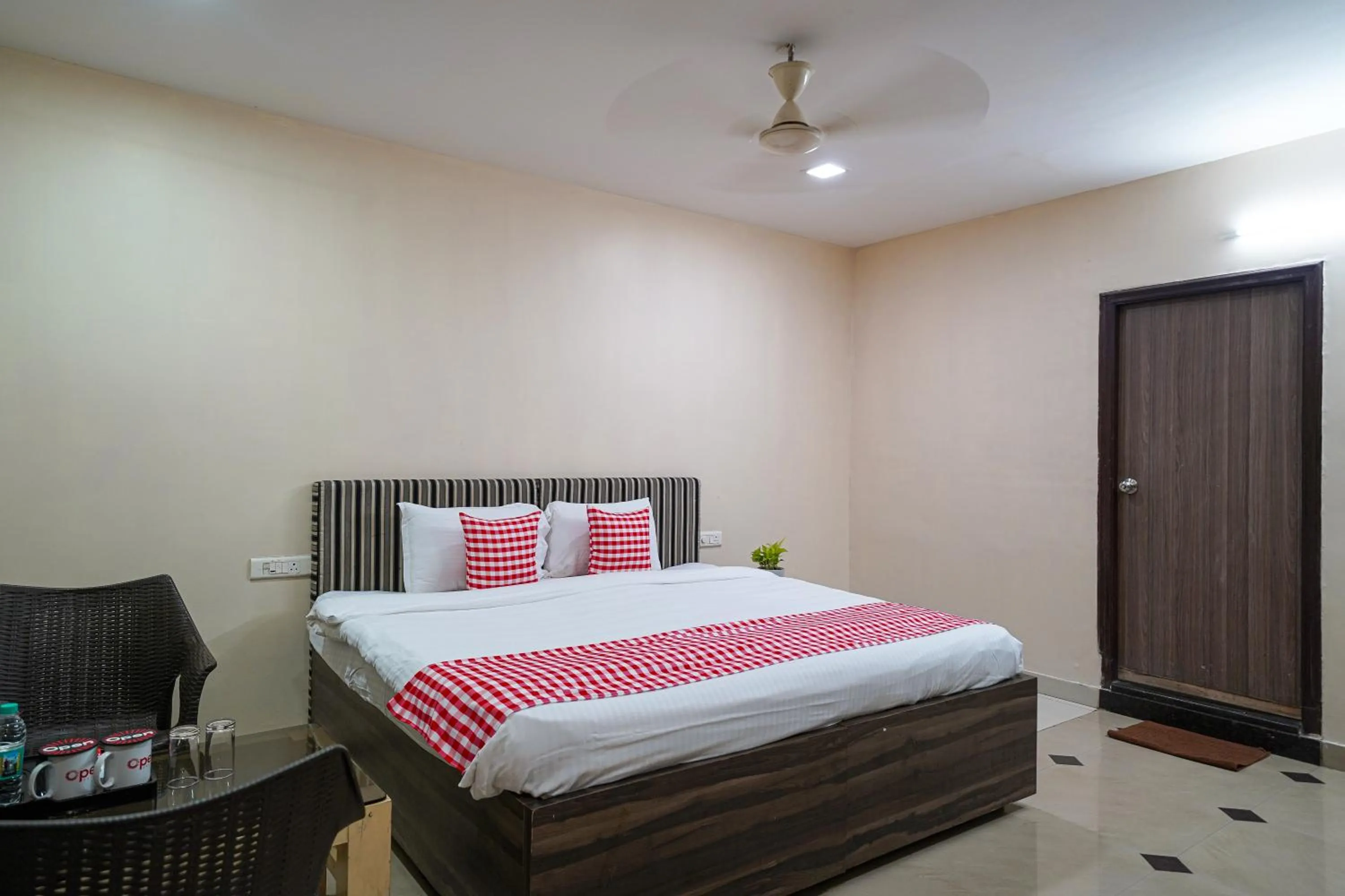 Bed in Open Hotel by Olive - Oceanic Vibes Hotel - RK Beach