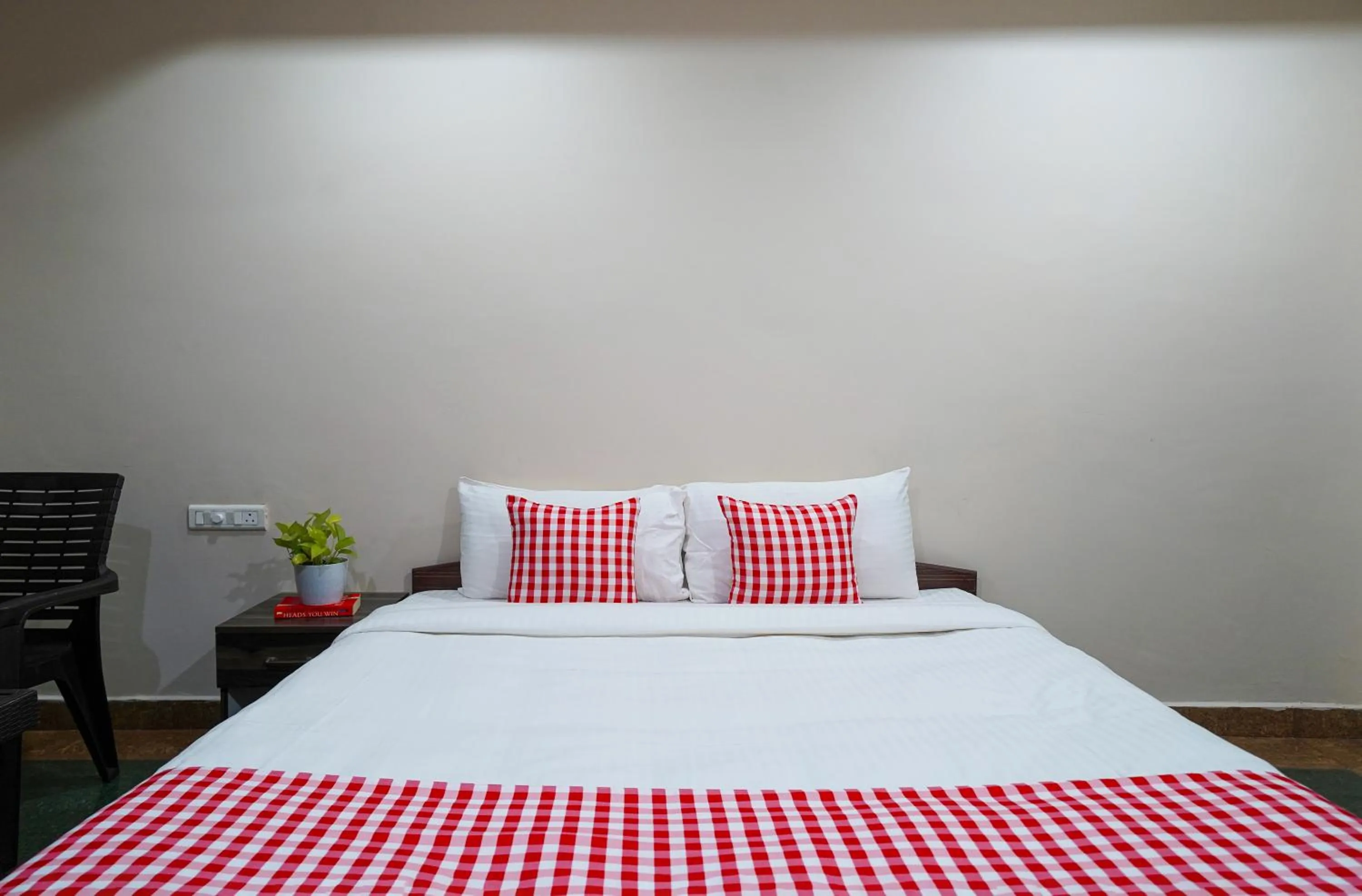 Bed in Open Hotel by Olive - Oceanic Vibes Hotel - RK Beach