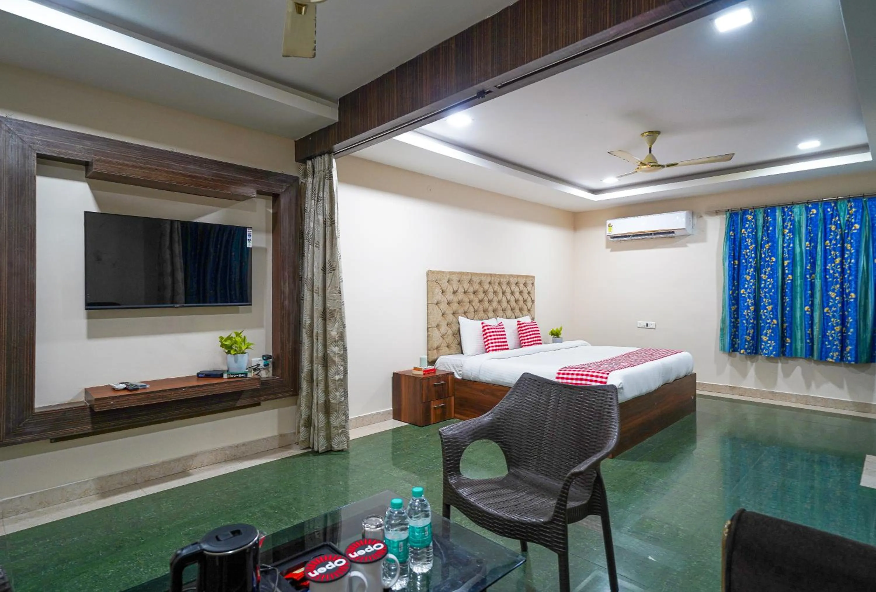 Bed in Open Hotel by Olive - Oceanic Vibes Hotel - RK Beach