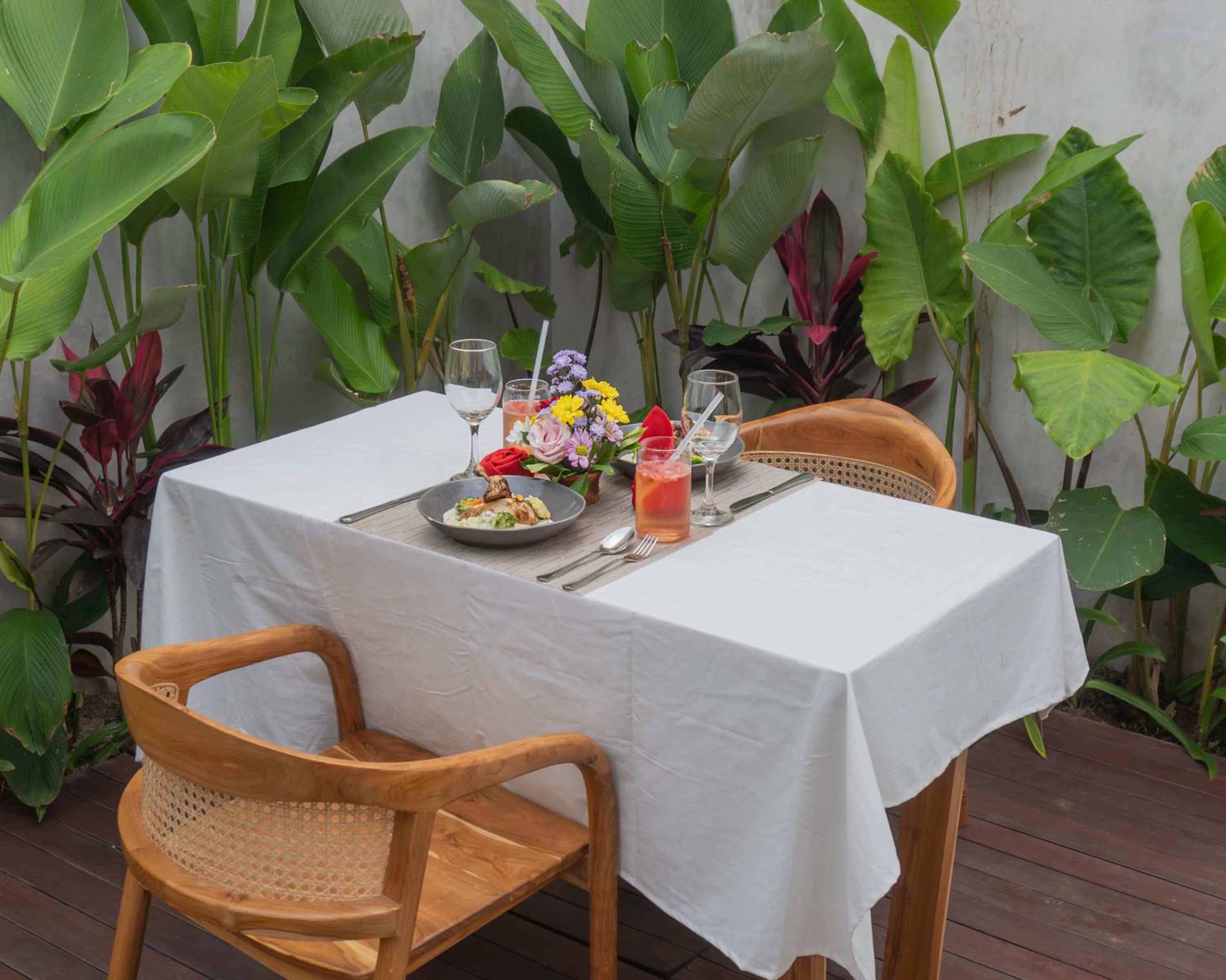 Food and drinks in Davaya Villas Ubud
