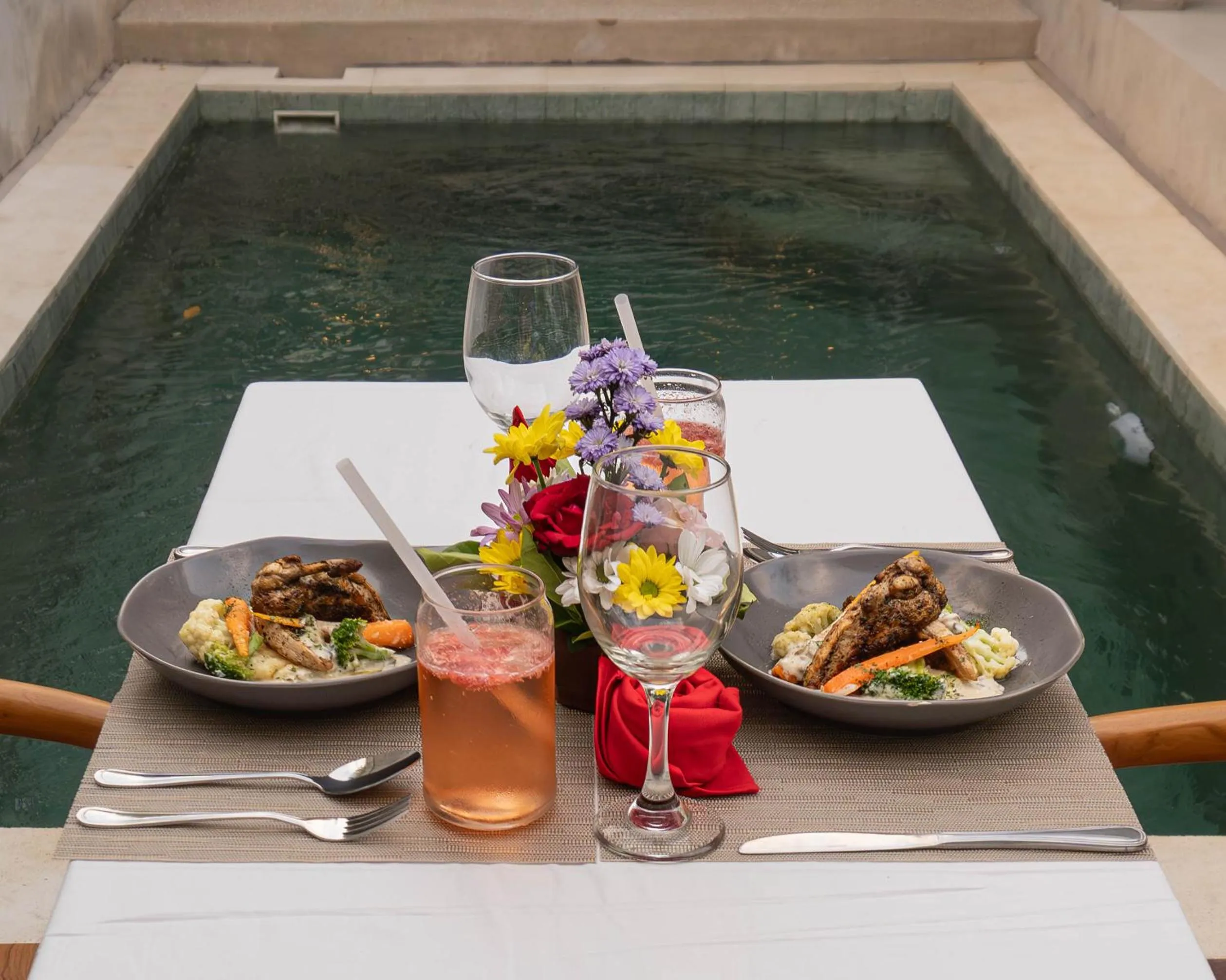 Food and drinks in Davaya Villas Ubud