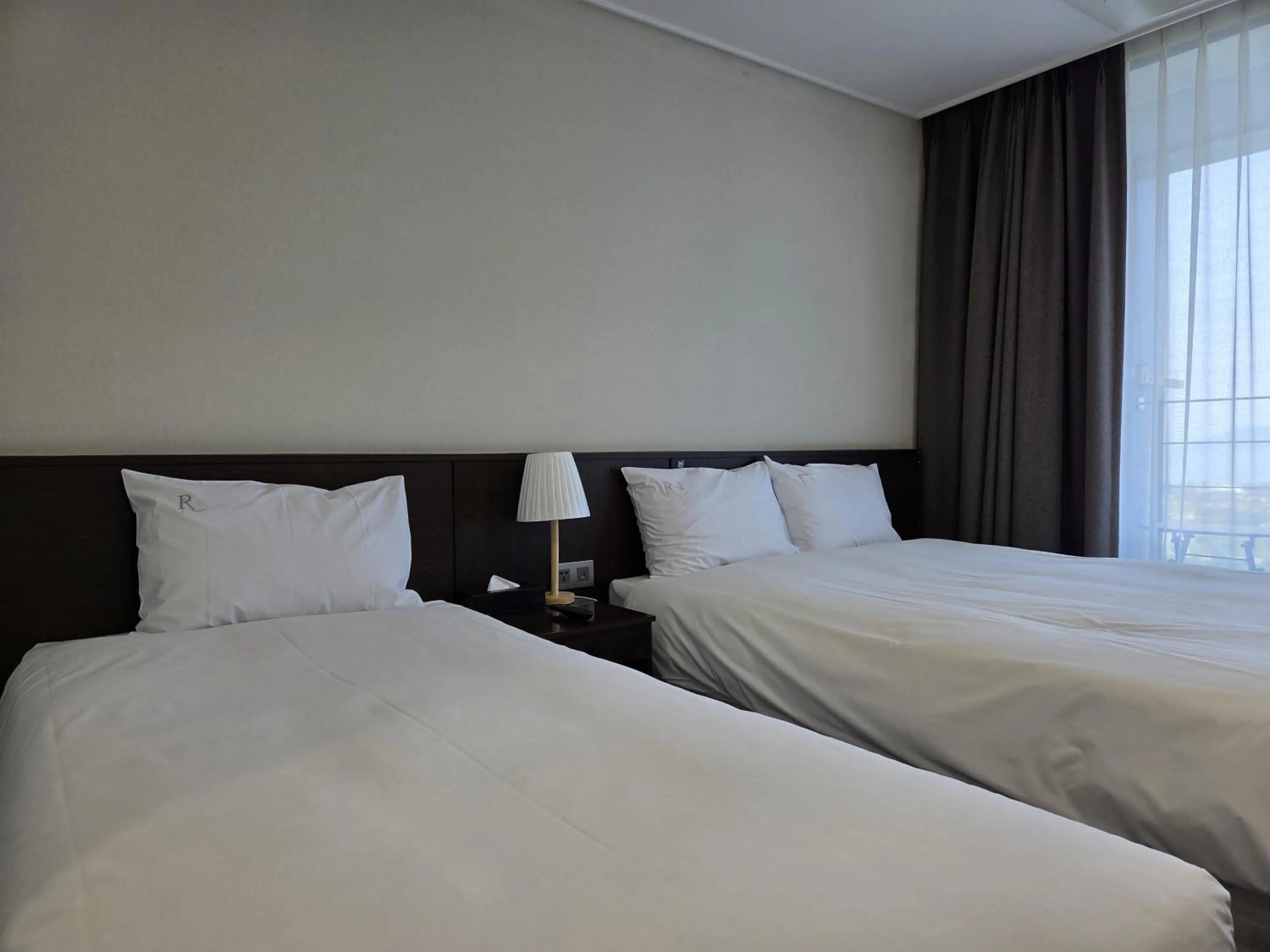 Bed in Riviera Hotel Yeongjong