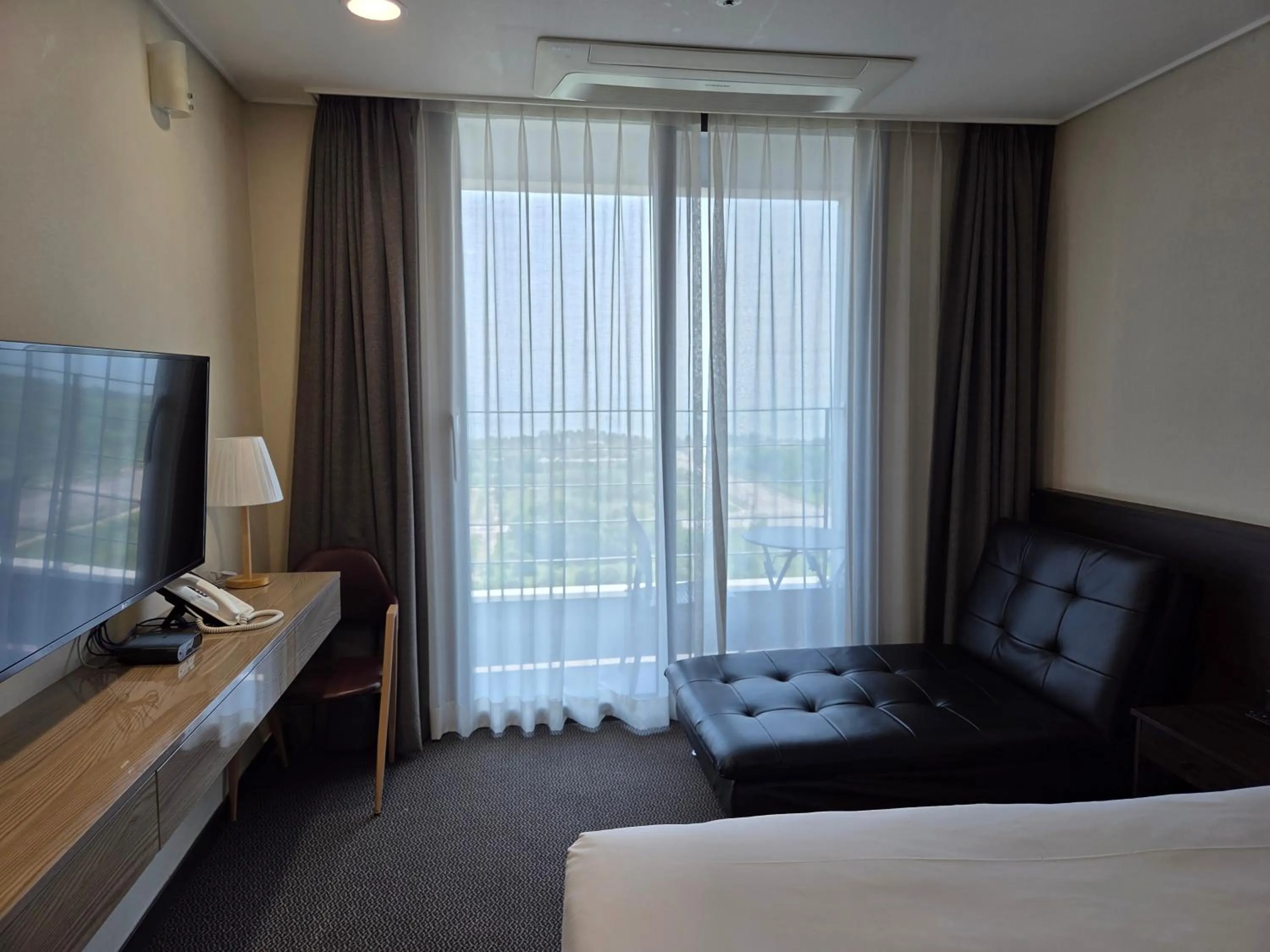 Photo of the whole room, Bed in Riviera Hotel Yeongjong