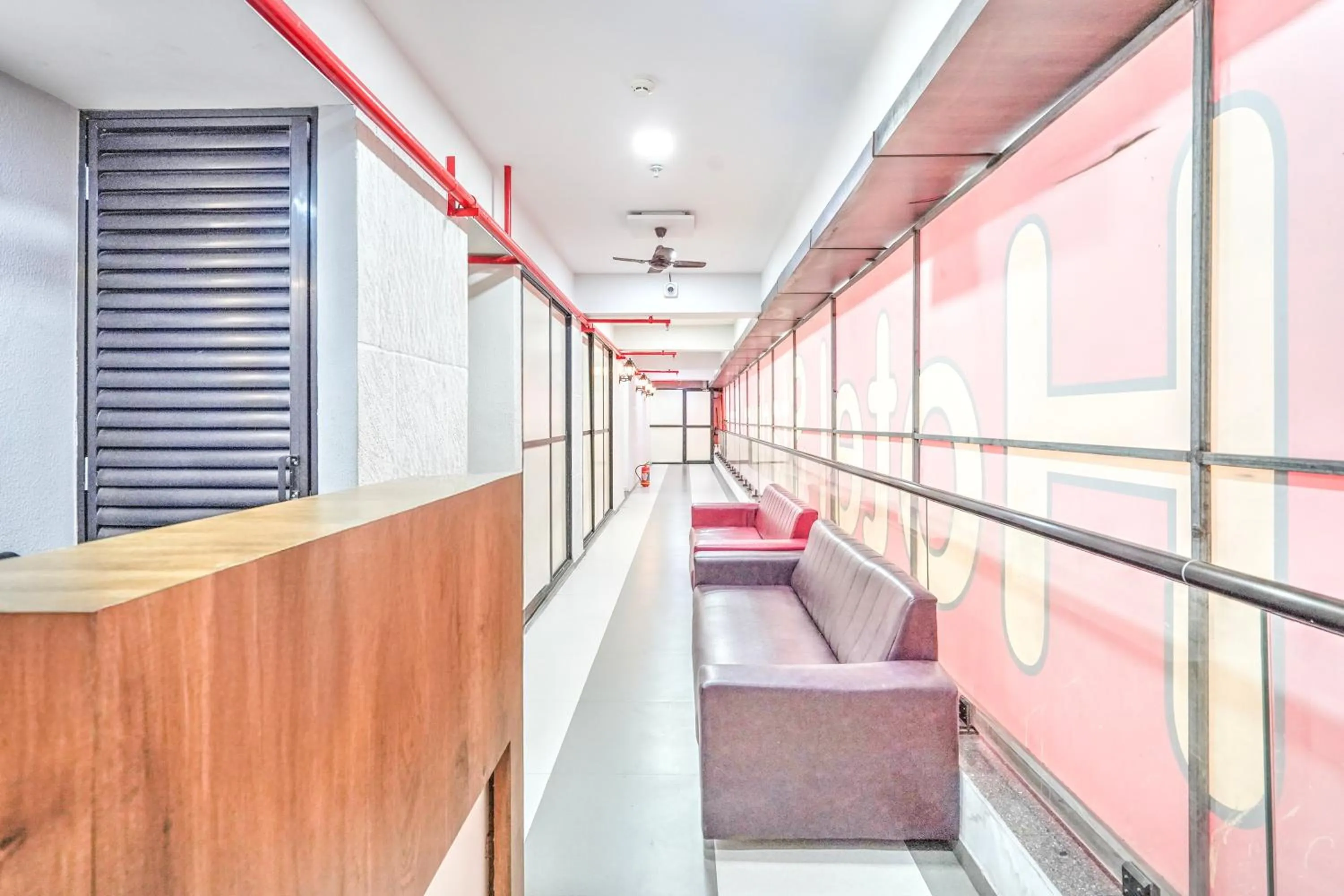 Lobby or reception in Hotel O Sneh Rashmi Botanical Garden Surat Formerly Stadium Plaza