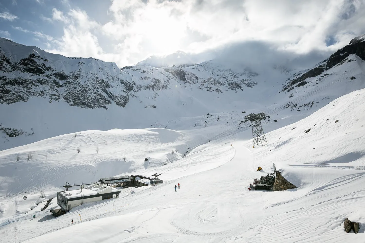 Skiing in NH Collection Alagna Mirtillo Rosso