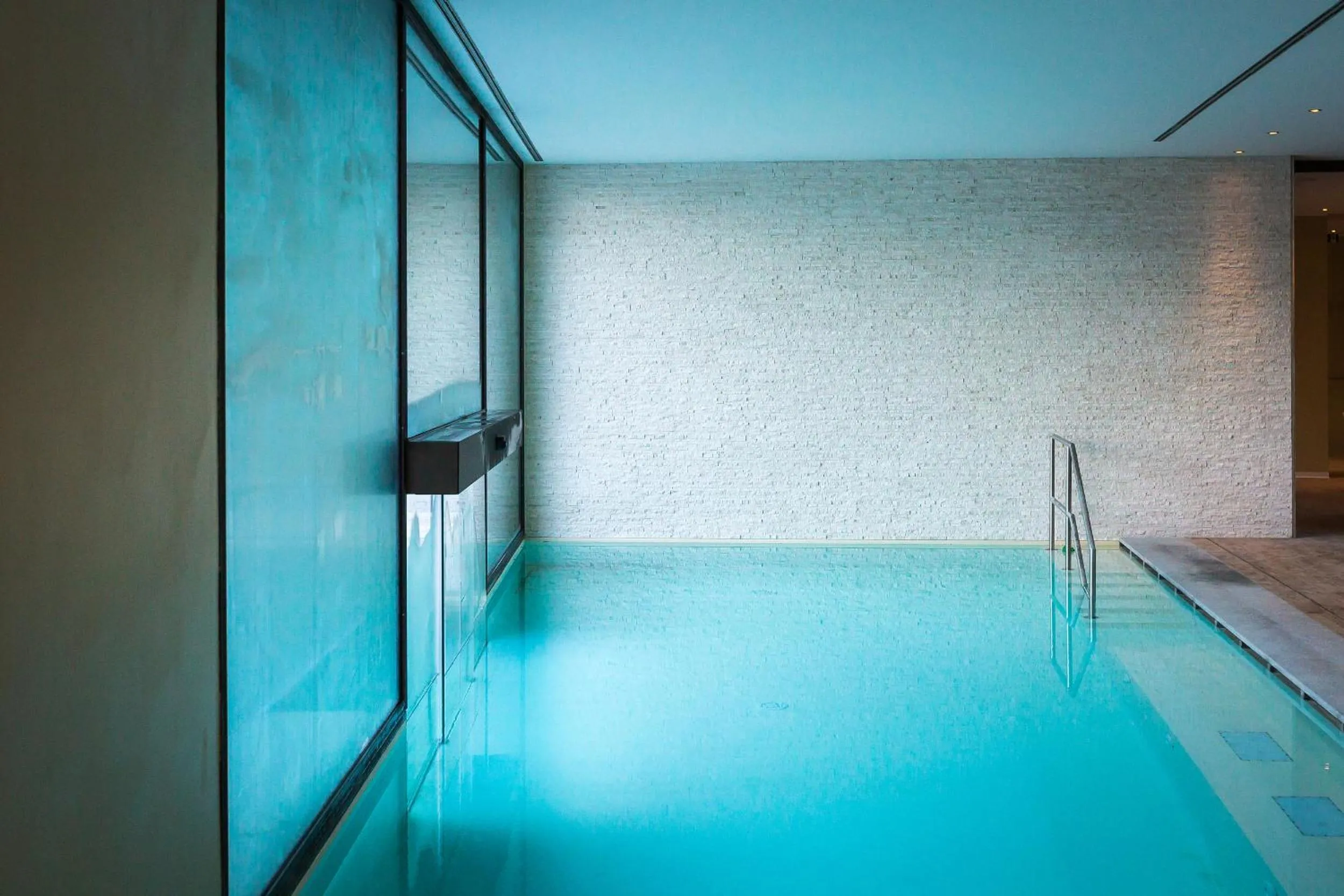 Swimming pool in NH Collection Alagna Mirtillo Rosso