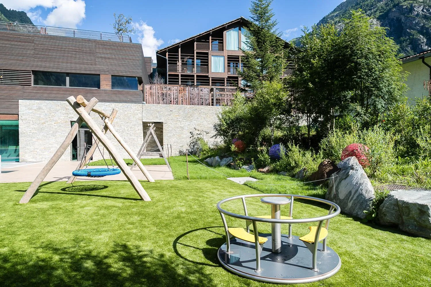 Property building in NH Collection Alagna Mirtillo Rosso