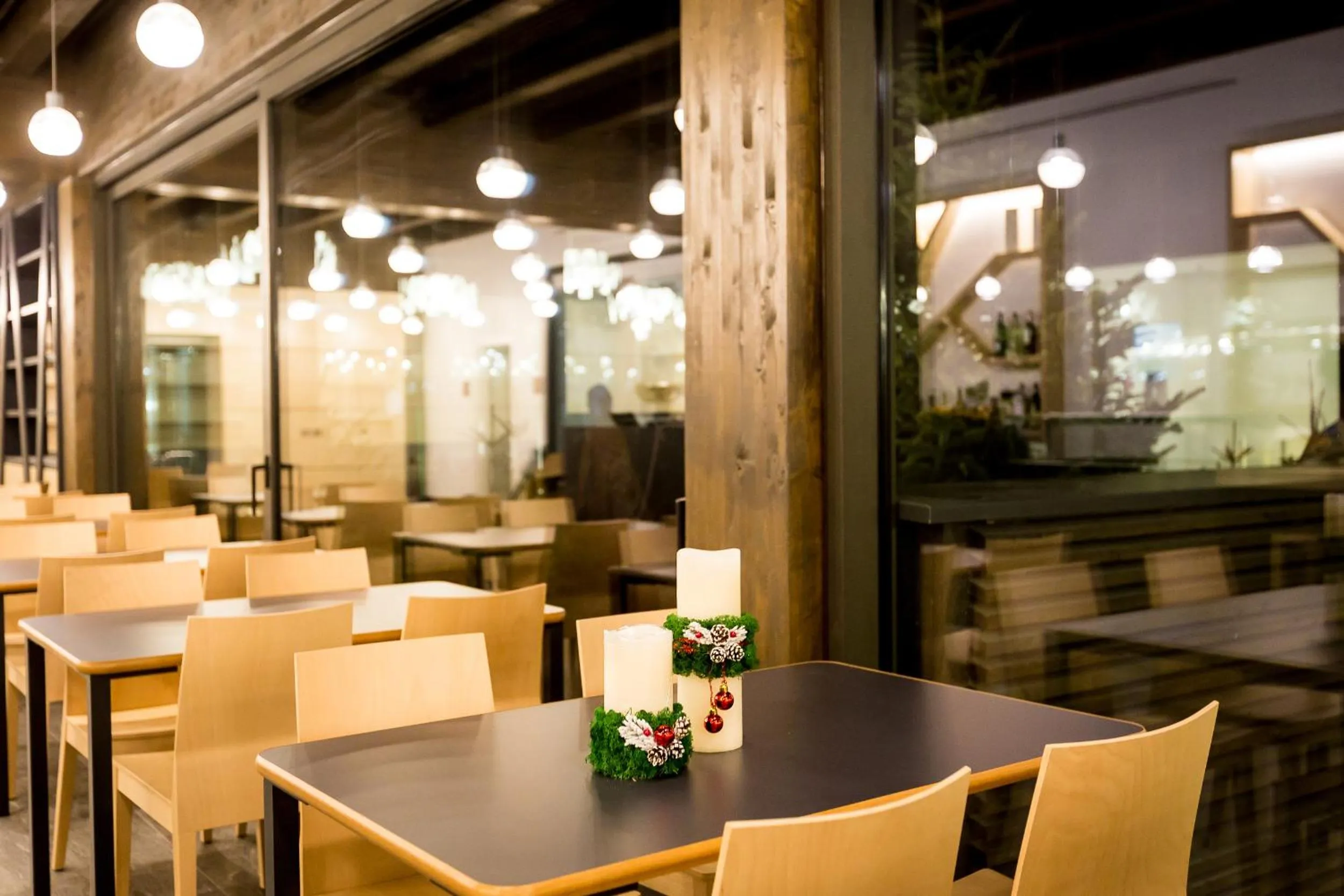 Restaurant/places to eat in NH Collection Alagna Mirtillo Rosso