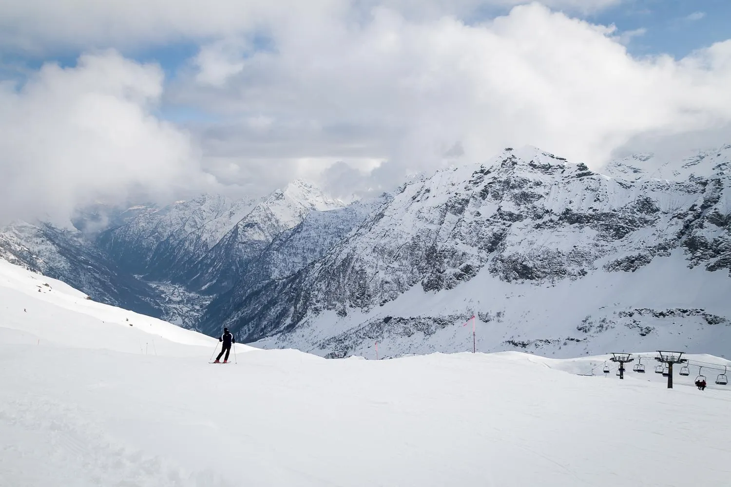 Skiing in NH Collection Alagna Mirtillo Rosso