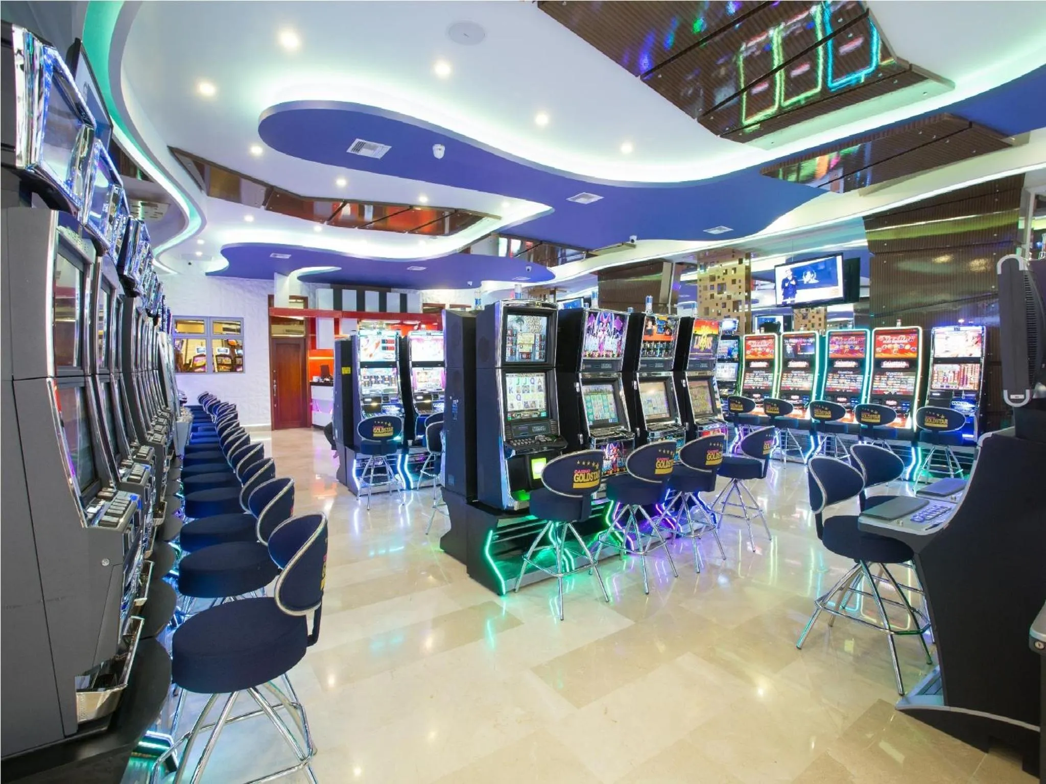 Game Room in Hotel Dorado La 70
