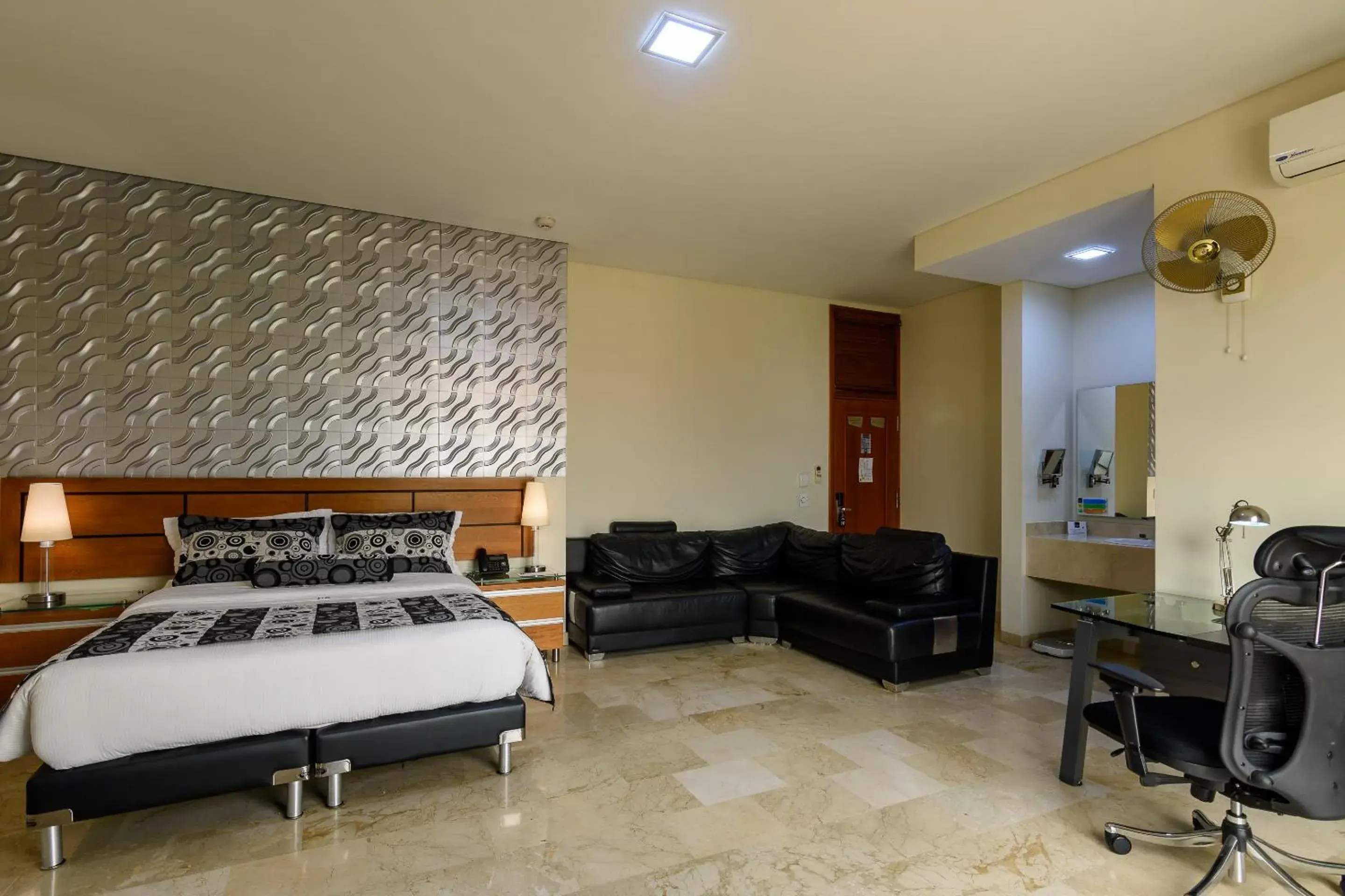 Executive Double Room - single occupancy in Hotel Dorado La 70 Executive Double Room - single occupancy in Hotel Dorado La 70