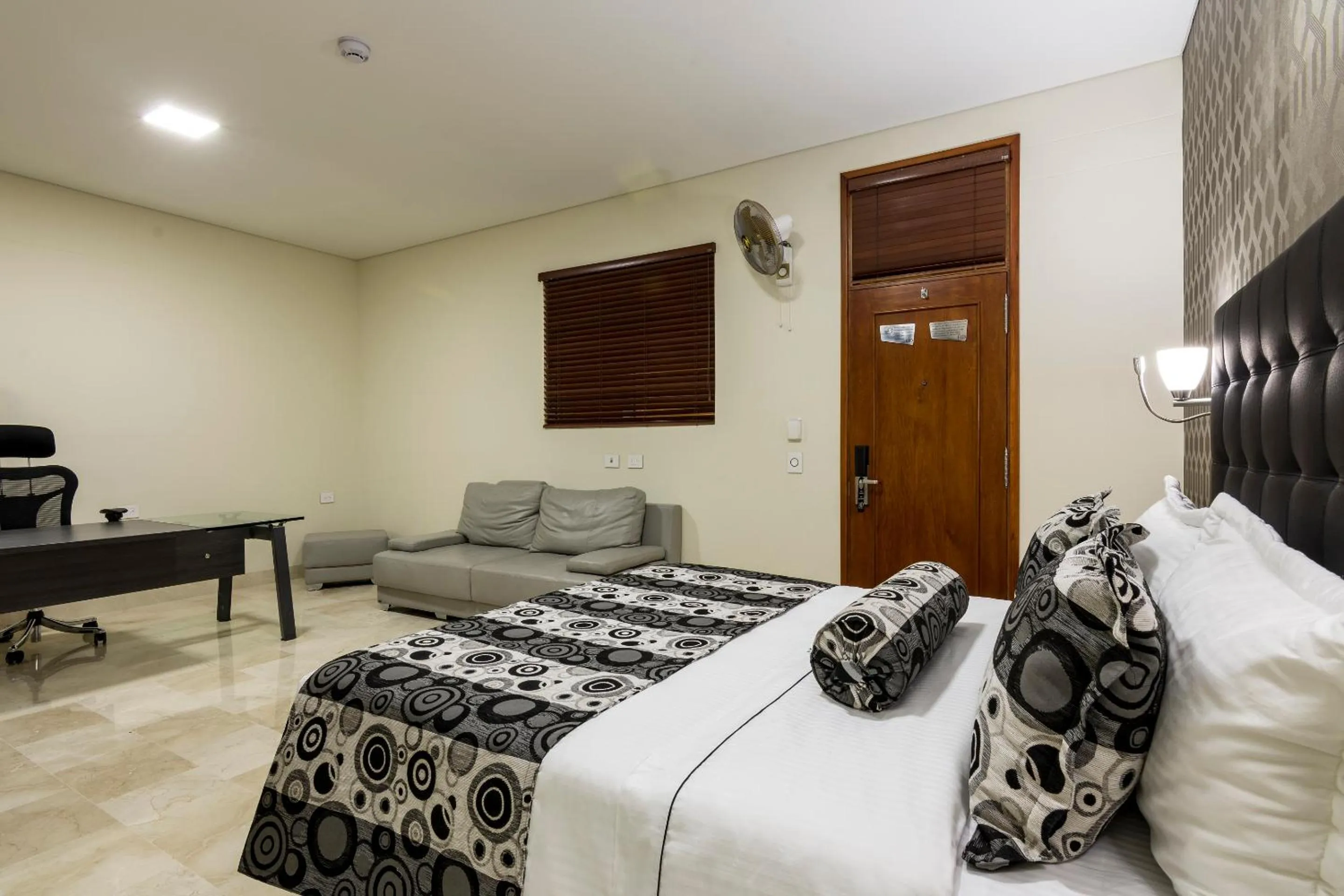 Bedroom, Bed in Hotel Dorado La 70