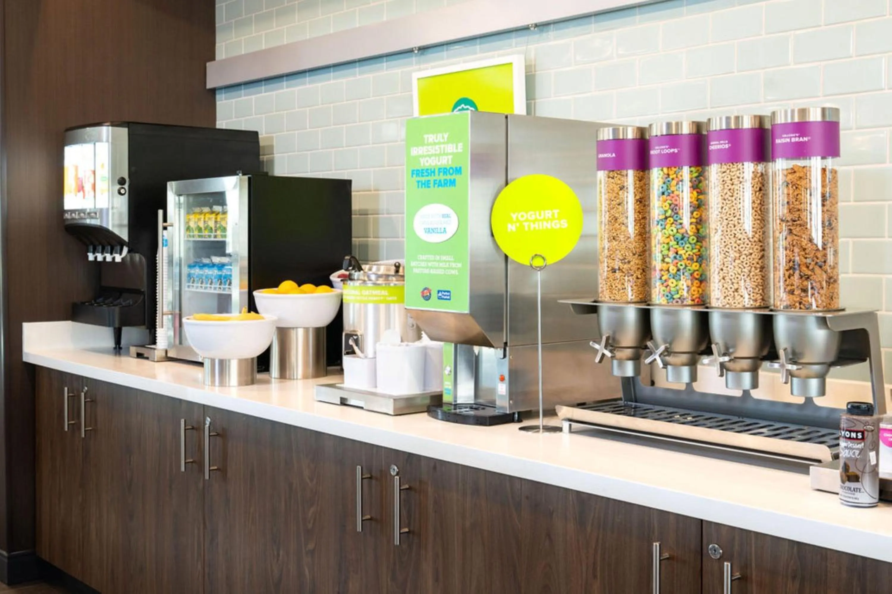 Breakfast in Tru By Hilton Grimes Des Moines