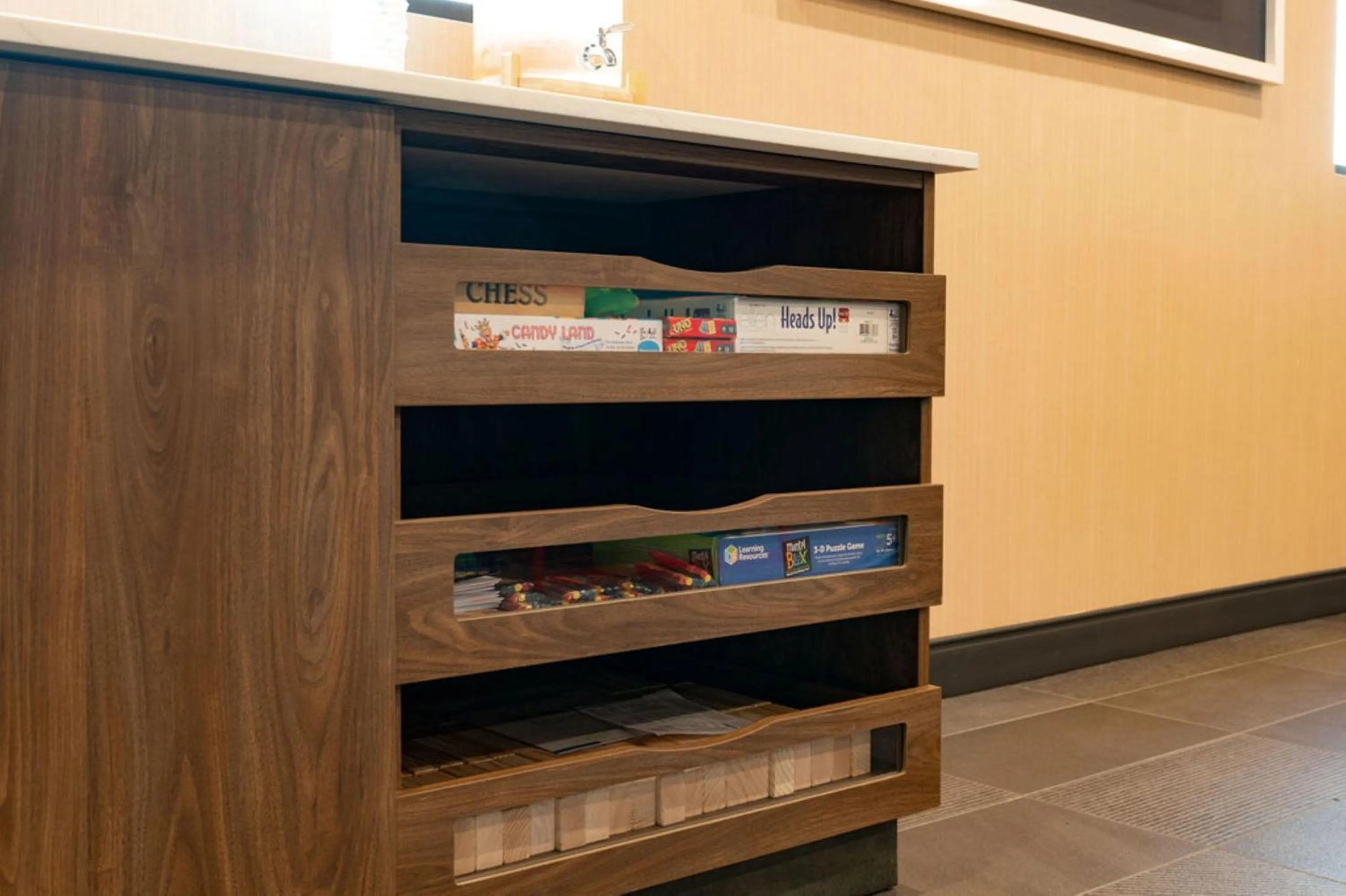 Lobby or reception in Tru By Hilton Grimes Des Moines