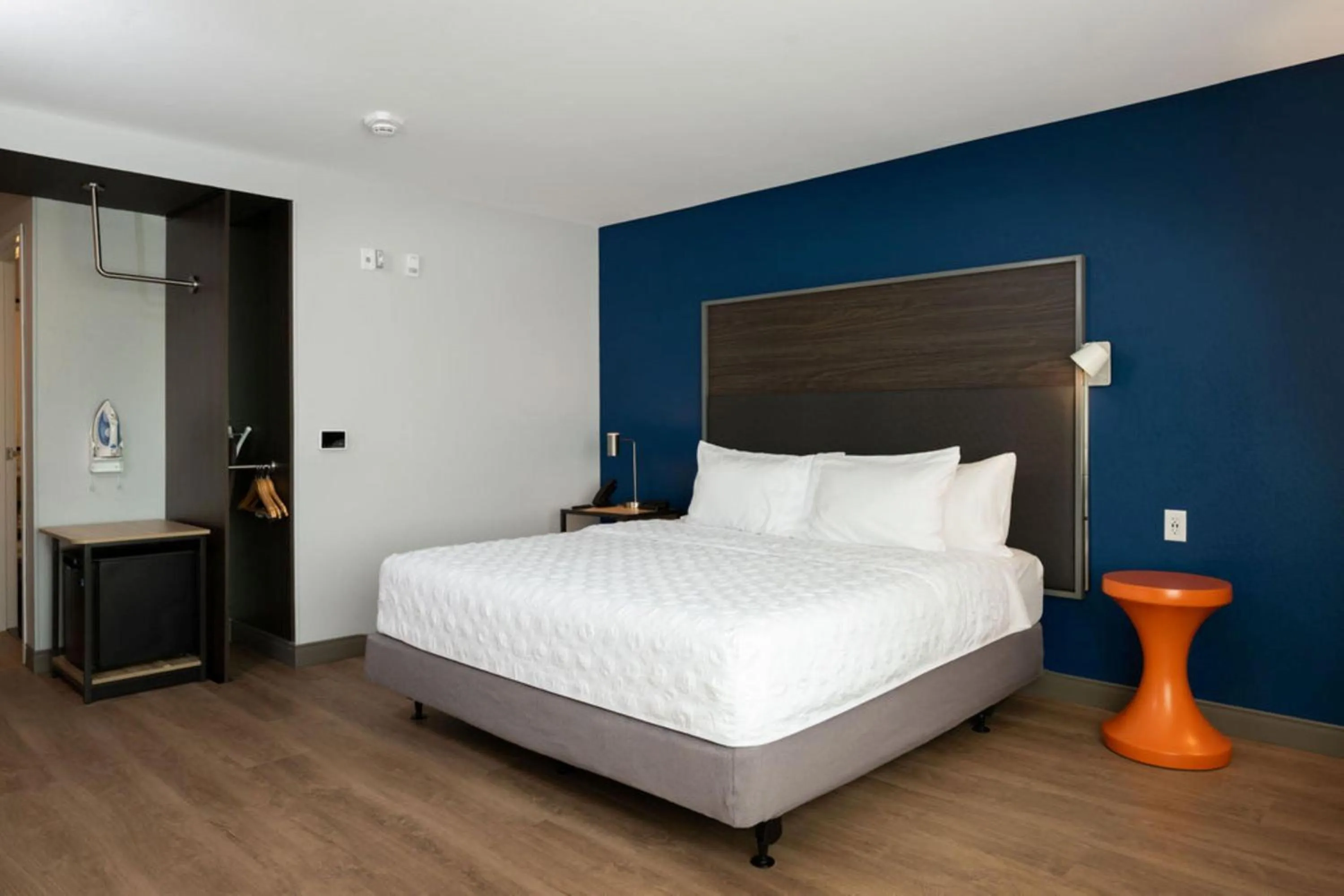 Bed in Tru By Hilton Grimes Des Moines