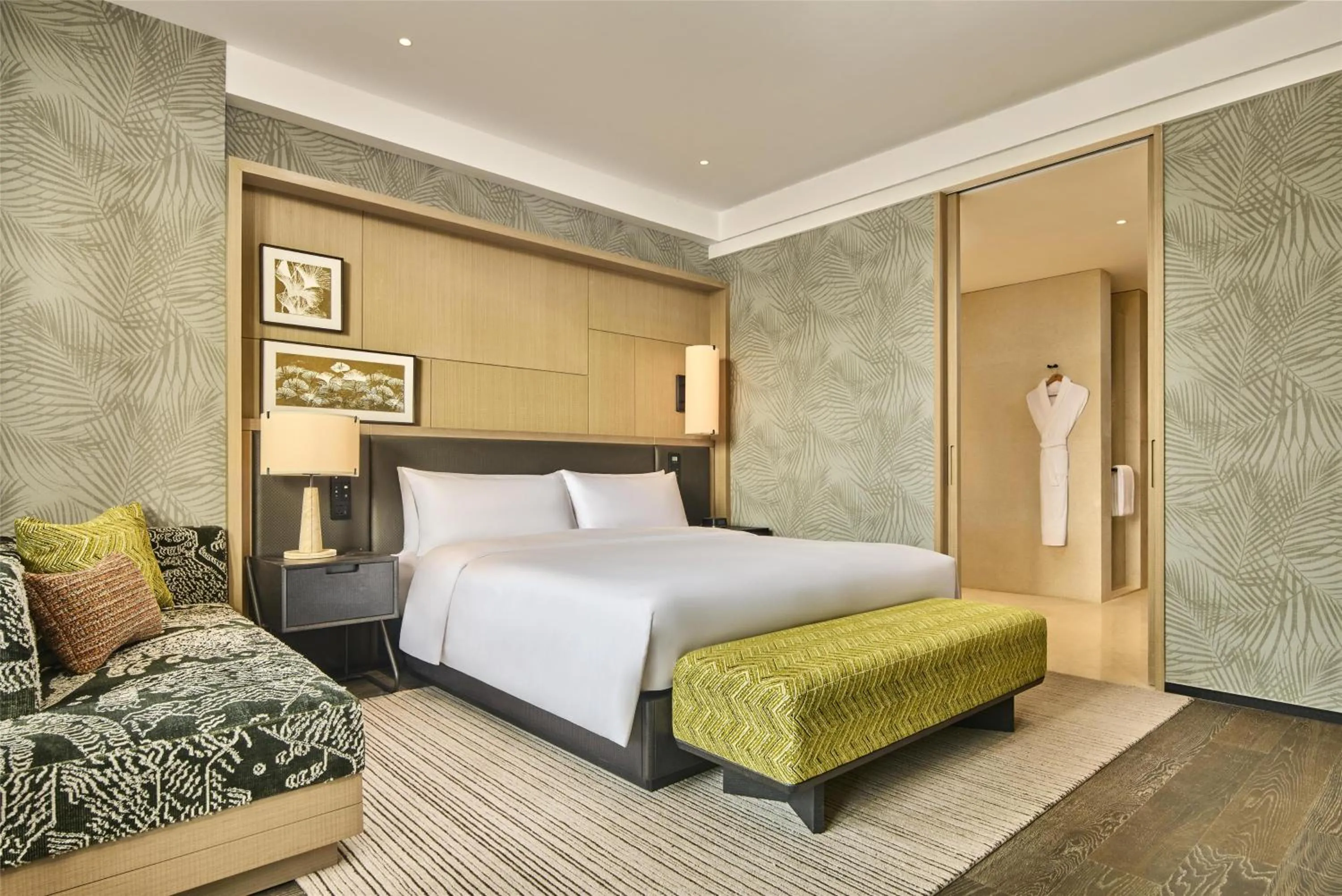 Bed in Shu Hua Hotel Tianmu Mountain, Curio Collection By Hilton