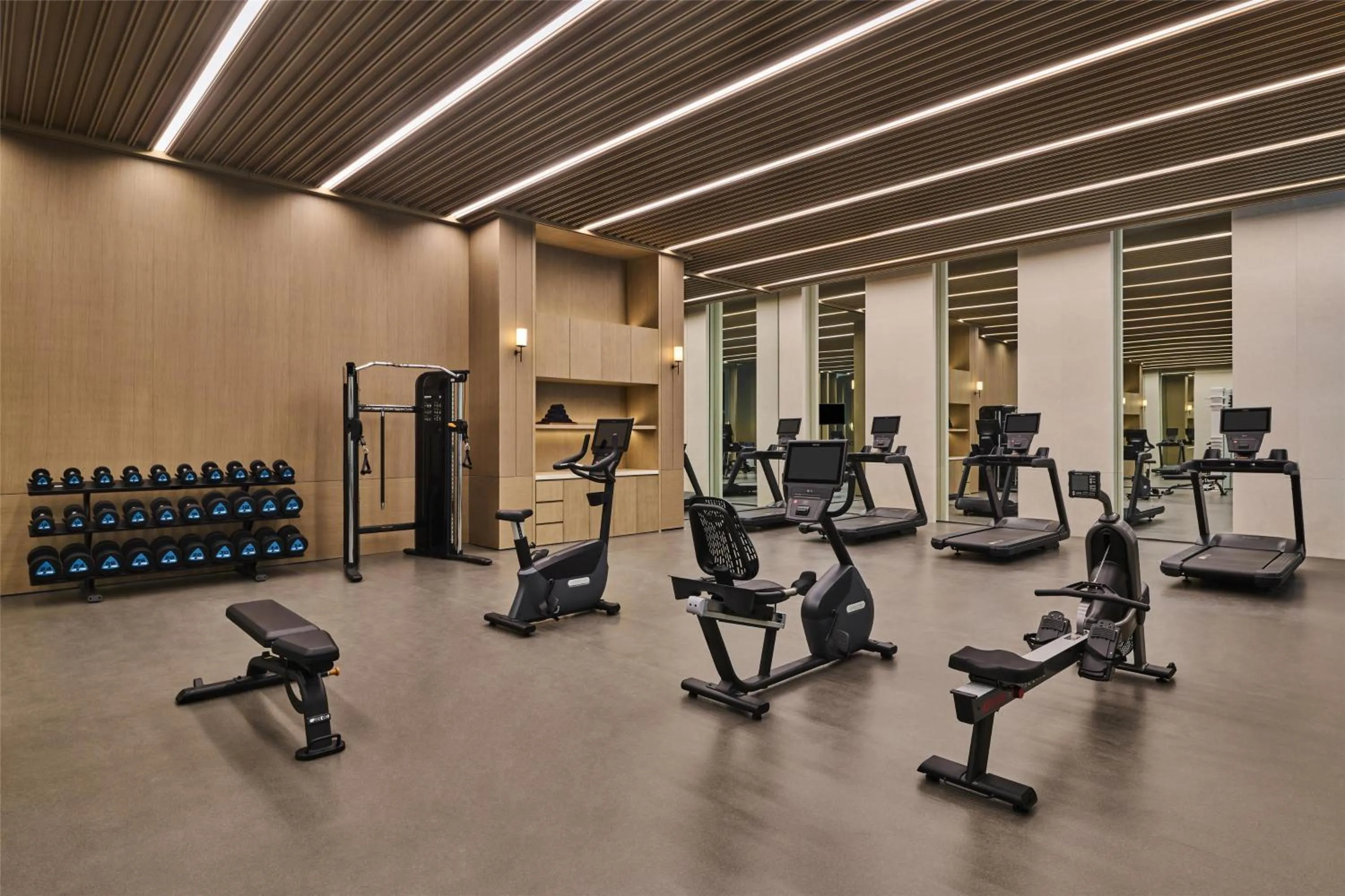 Fitness centre/facilities in Shu Hua Hotel Tianmu Mountain, Curio Collection By Hilton