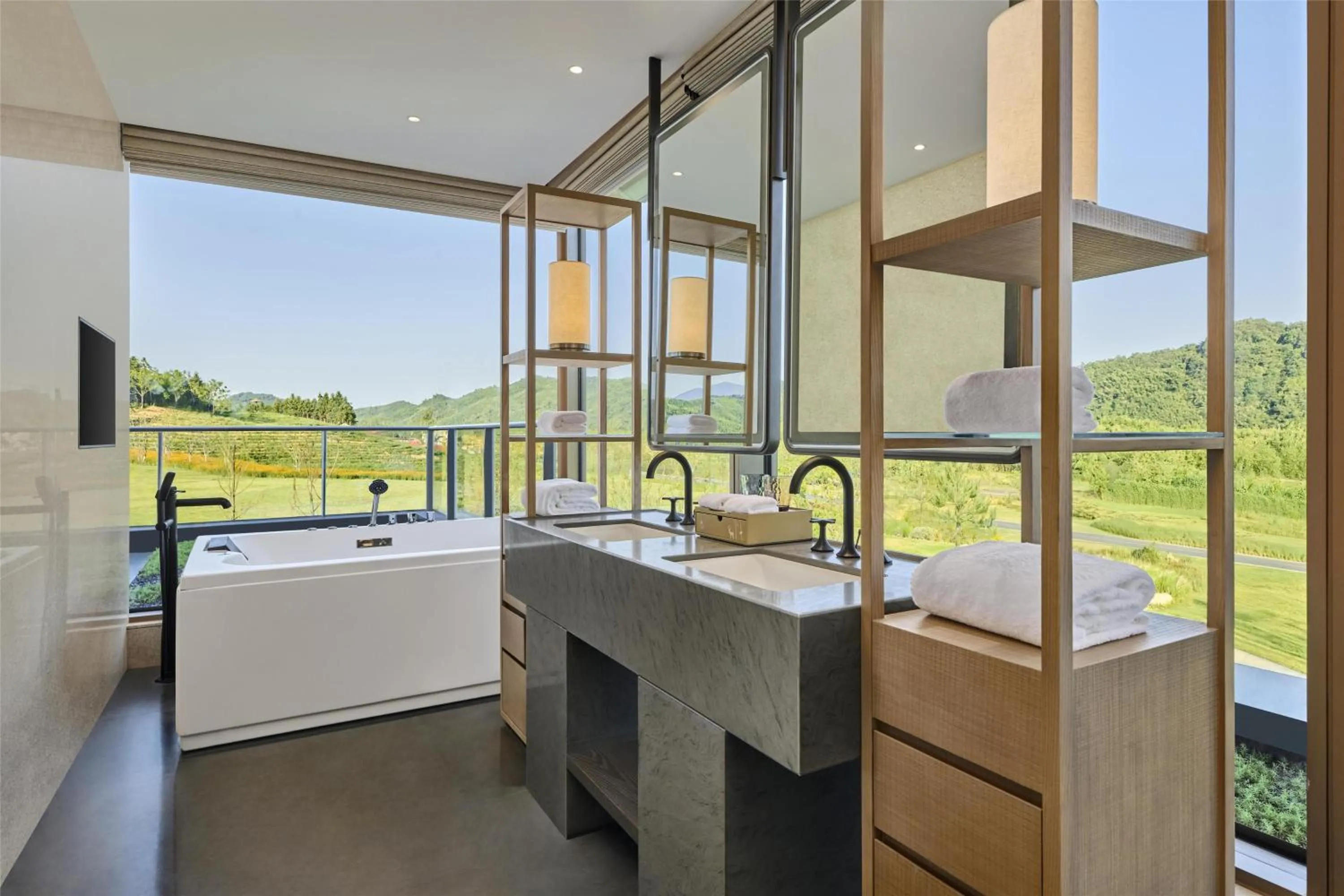 Bathroom in Shu Hua Hotel Tianmu Mountain, Curio Collection By Hilton