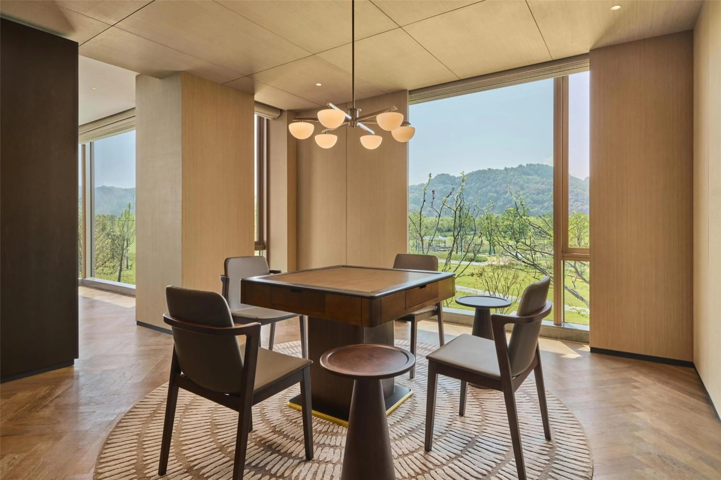 Photo of the whole room in Shu Hua Hotel Tianmu Mountain, Curio Collection By Hilton