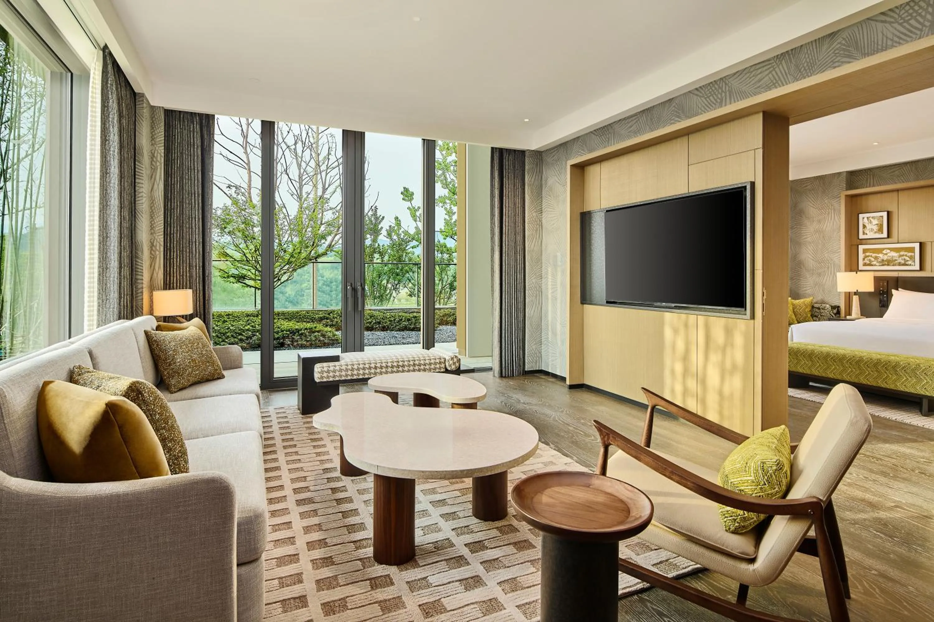 Living room in Shu Hua Hotel Tianmu Mountain, Curio Collection By Hilton