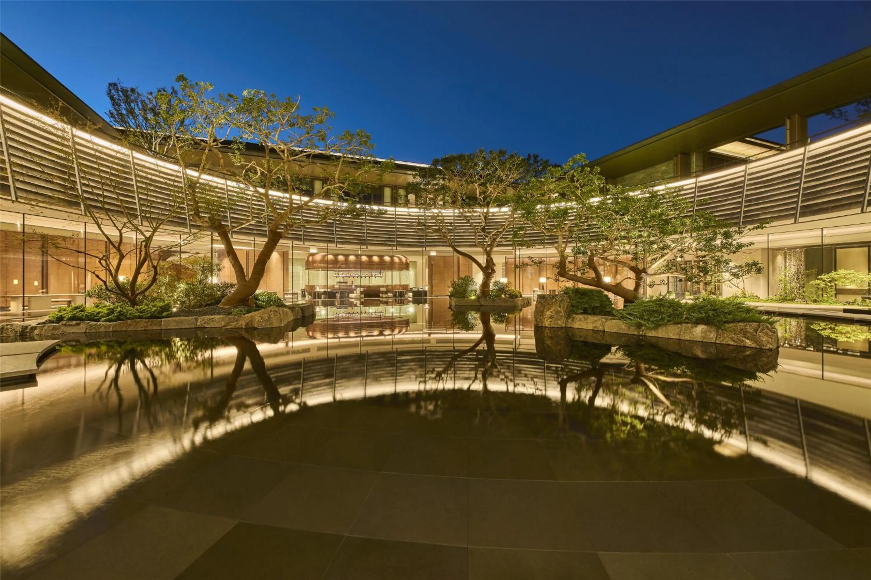 Lobby or reception in Shu Hua Hotel Tianmu Mountain, Curio Collection By Hilton