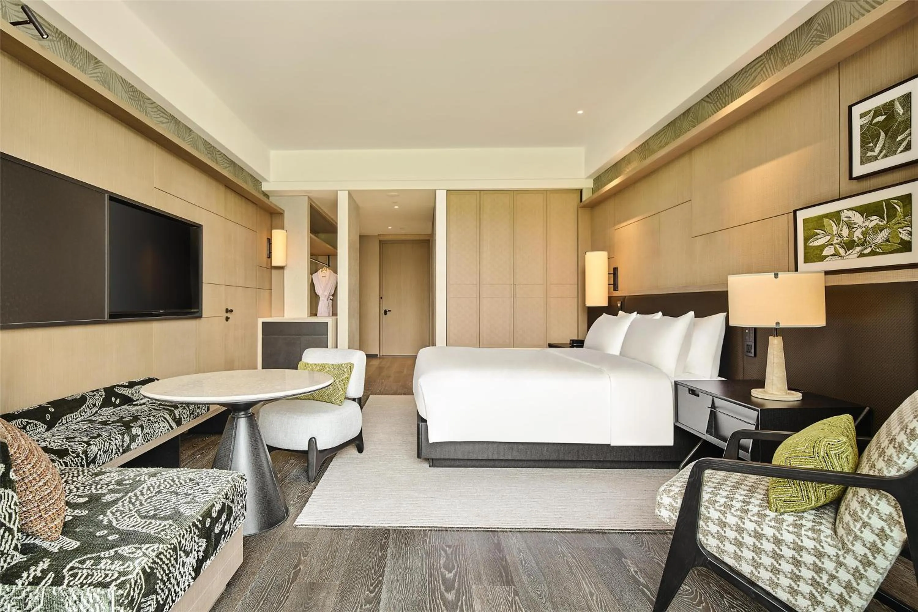 Bed in Shu Hua Hotel Tianmu Mountain, Curio Collection By Hilton