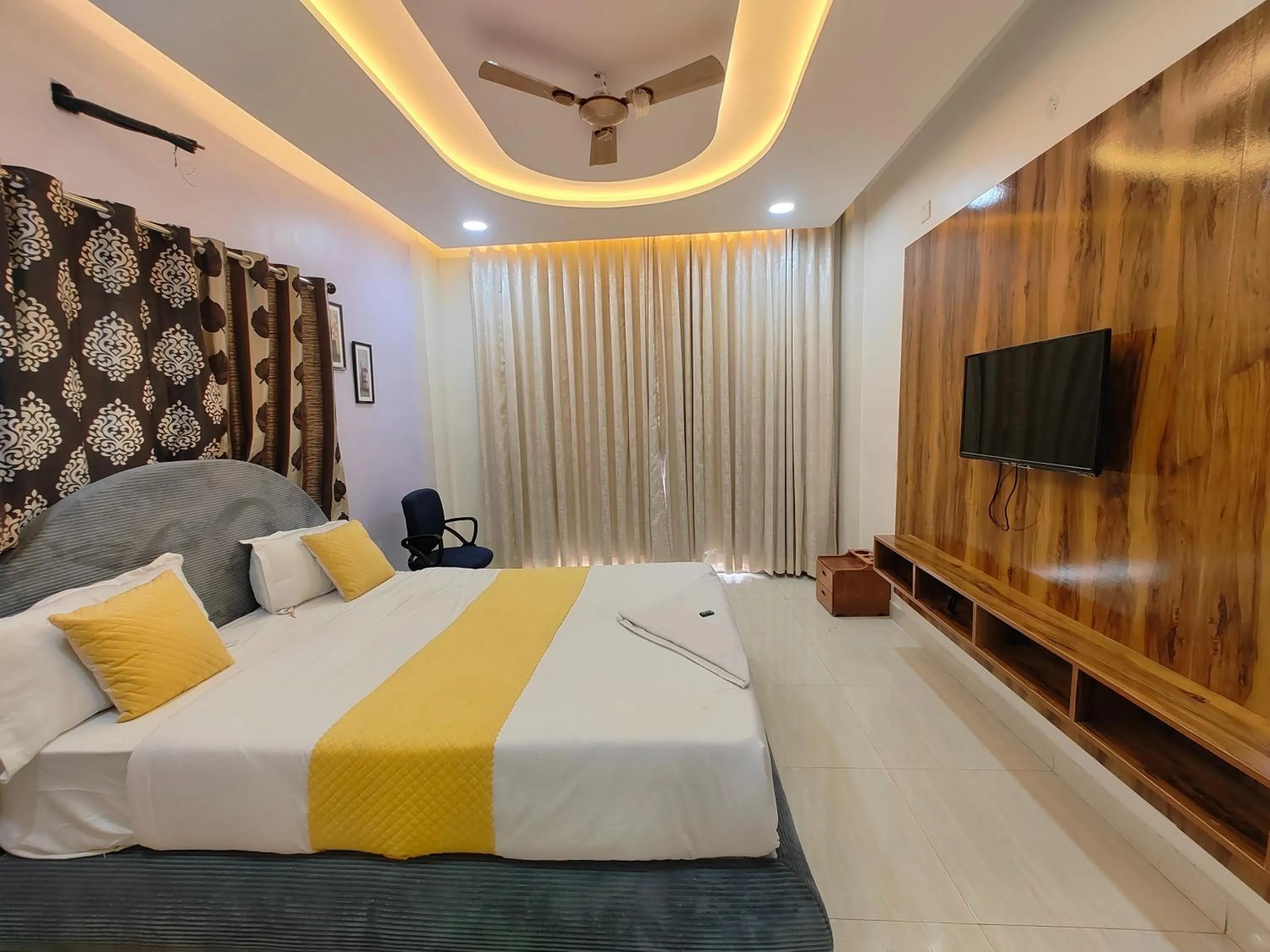 TV and multimedia in Hotel Sskar Executive