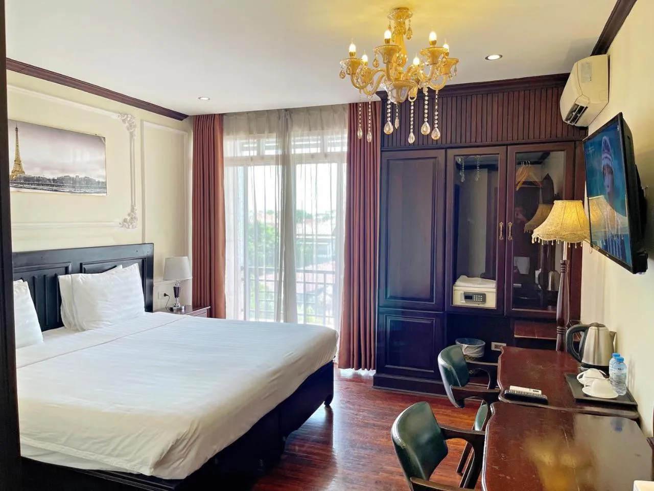 Bed in Vientiane Golden Sun Hotel