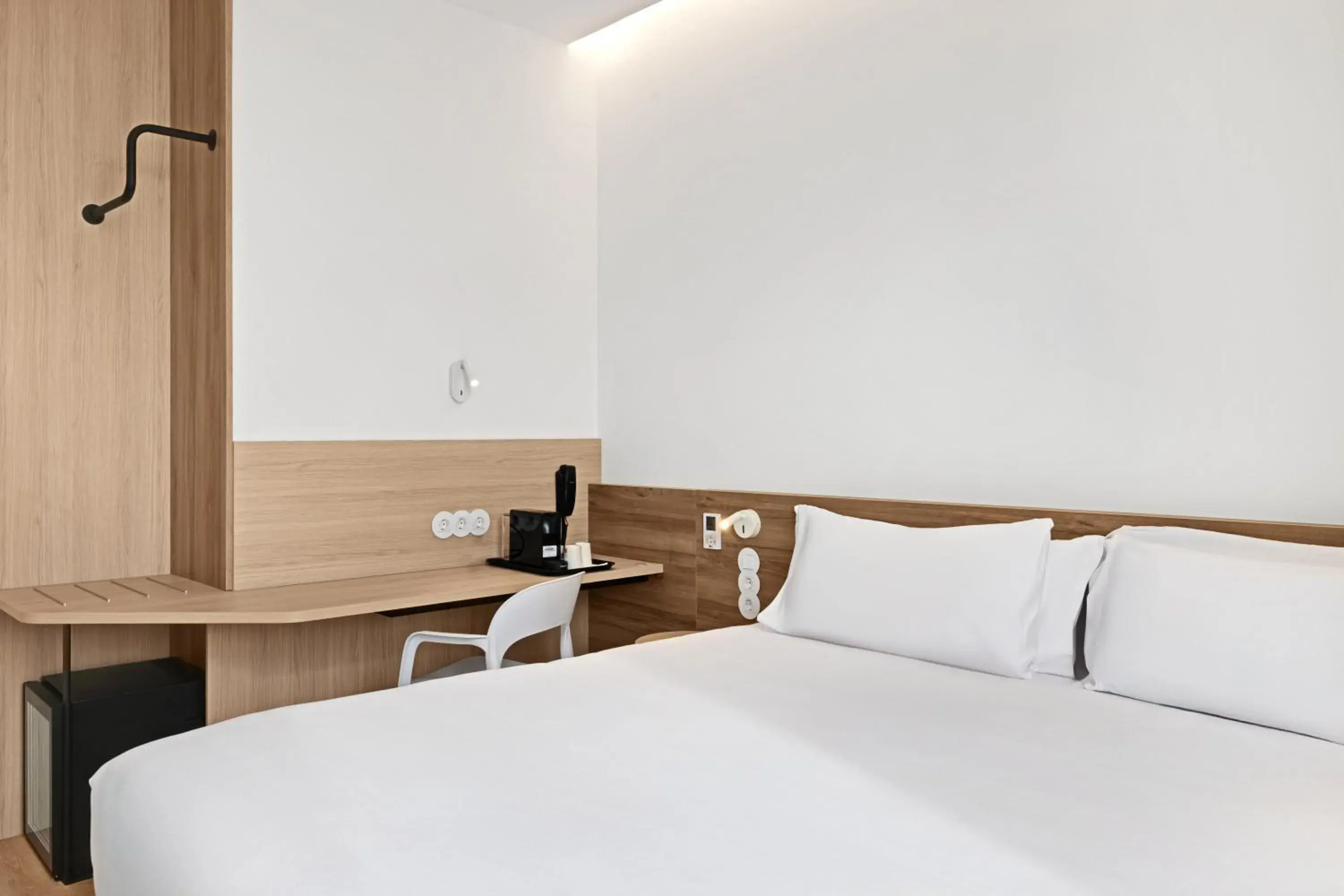 Superior Double Room in B&B HOTEL Alicante Aeropuerto Superior Double Room in B&B HOTEL Alicante Aeropuerto