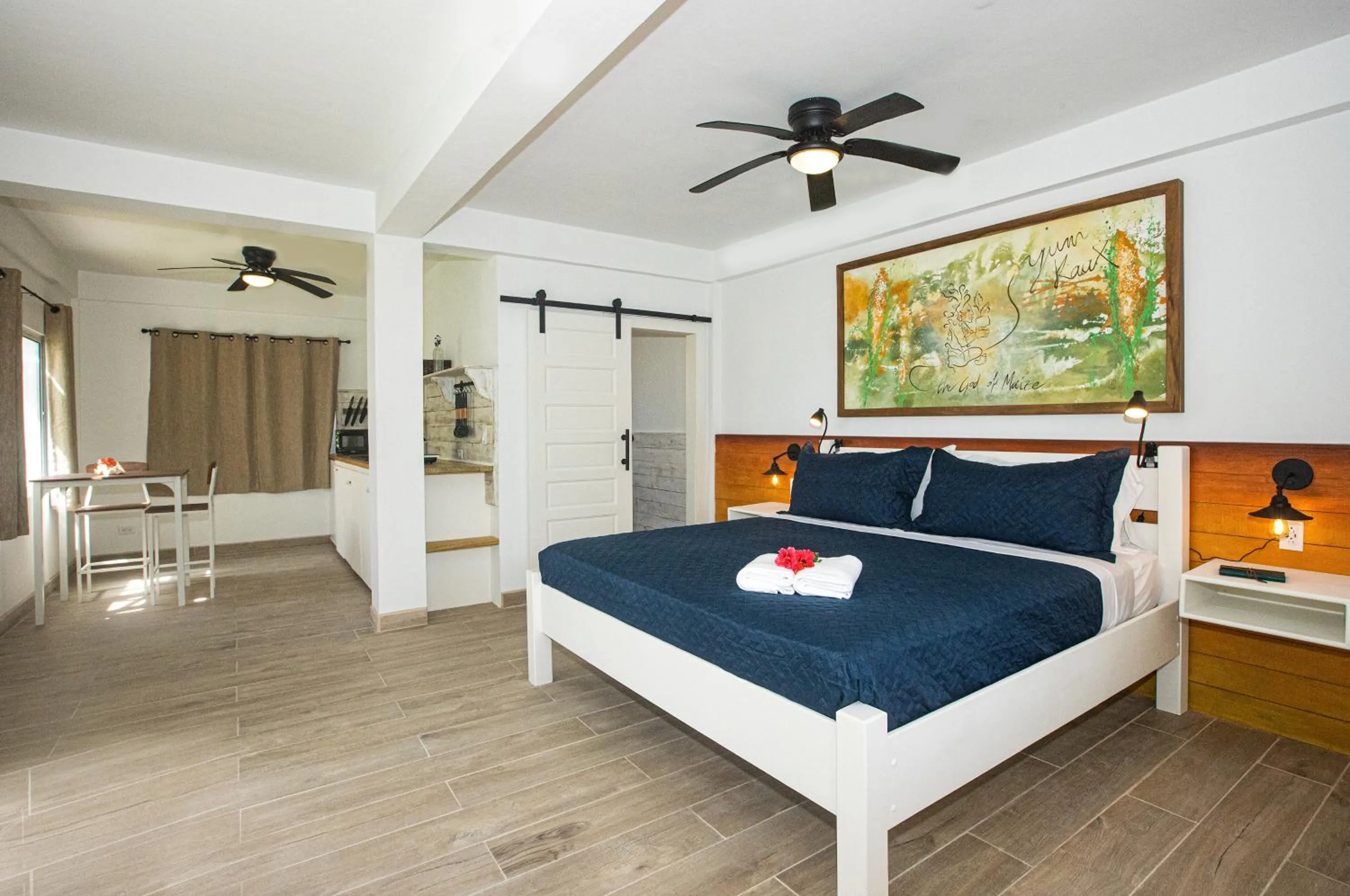 Photo of the whole room, Bed in Treetops Hotel