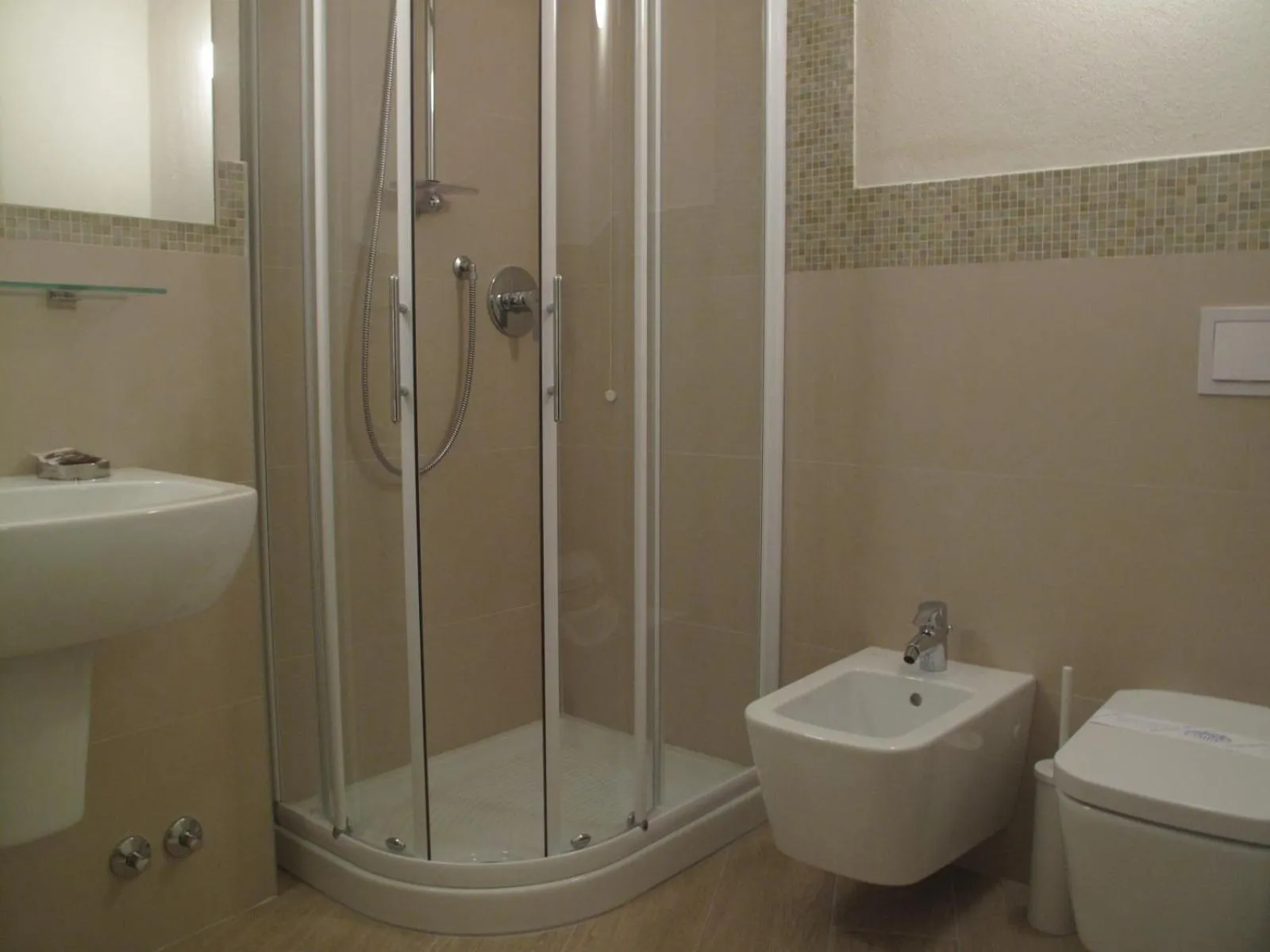 Bathroom in Hotel Olympic