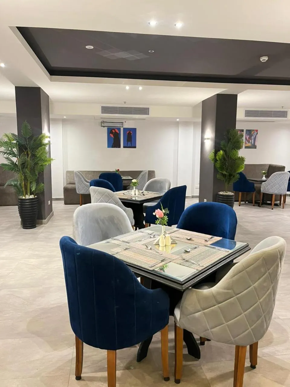 Restaurant/places to eat in New Marwa Palace