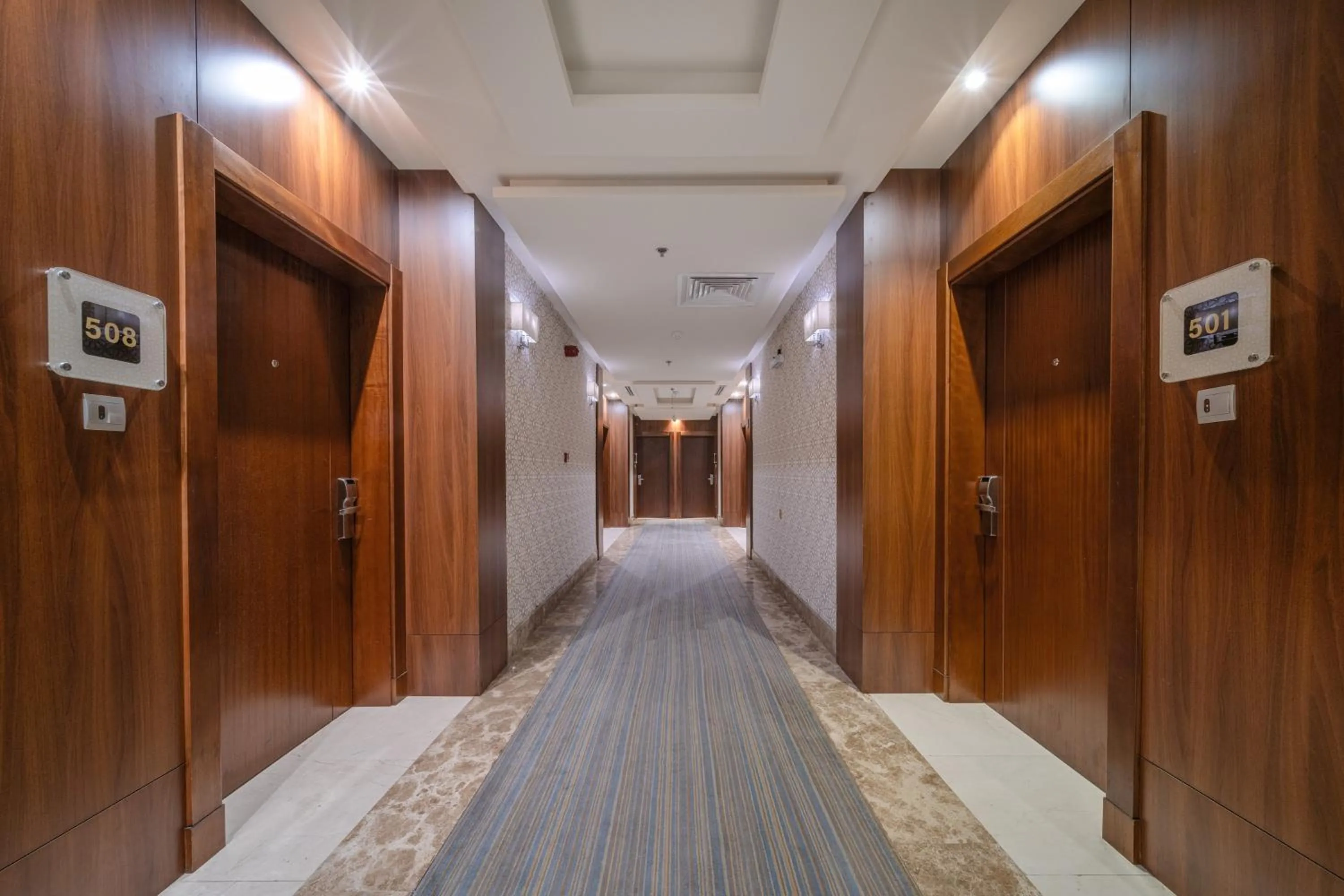 Lobby or reception in Sunday Red Sea Fountain Alhamra Formerly Vivid Plaza Hotel