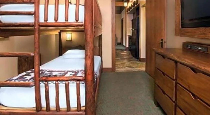 Bed in Disney's Saratoga Springs Resort & Spa